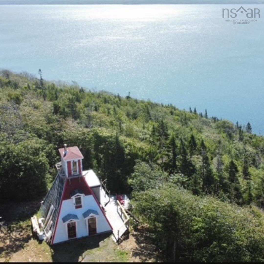 $327,000.00: 111 St Mary