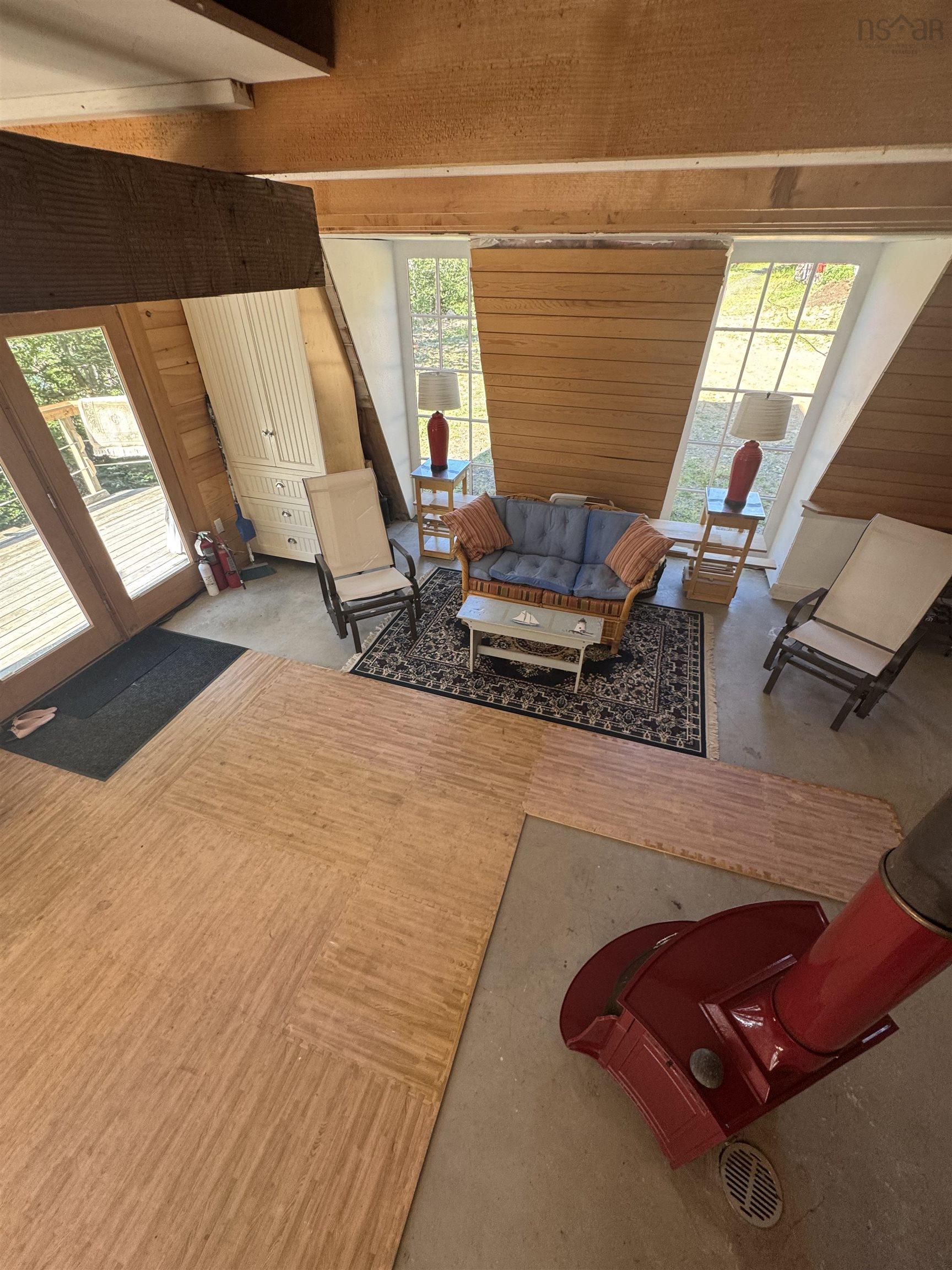 $327,000.00: 111 St Mary