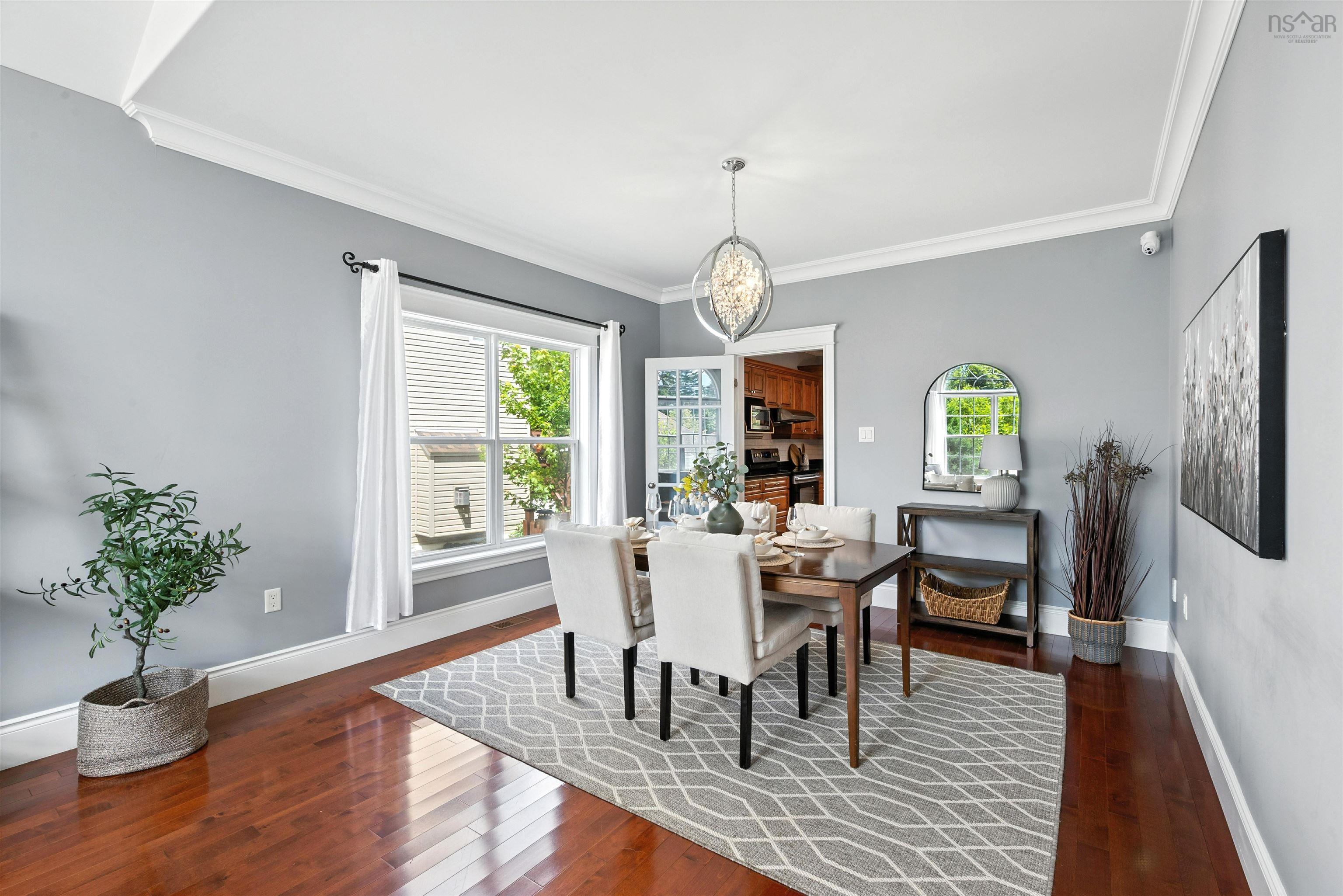 $929,900.00: 426 Southgate Drive, Bedford