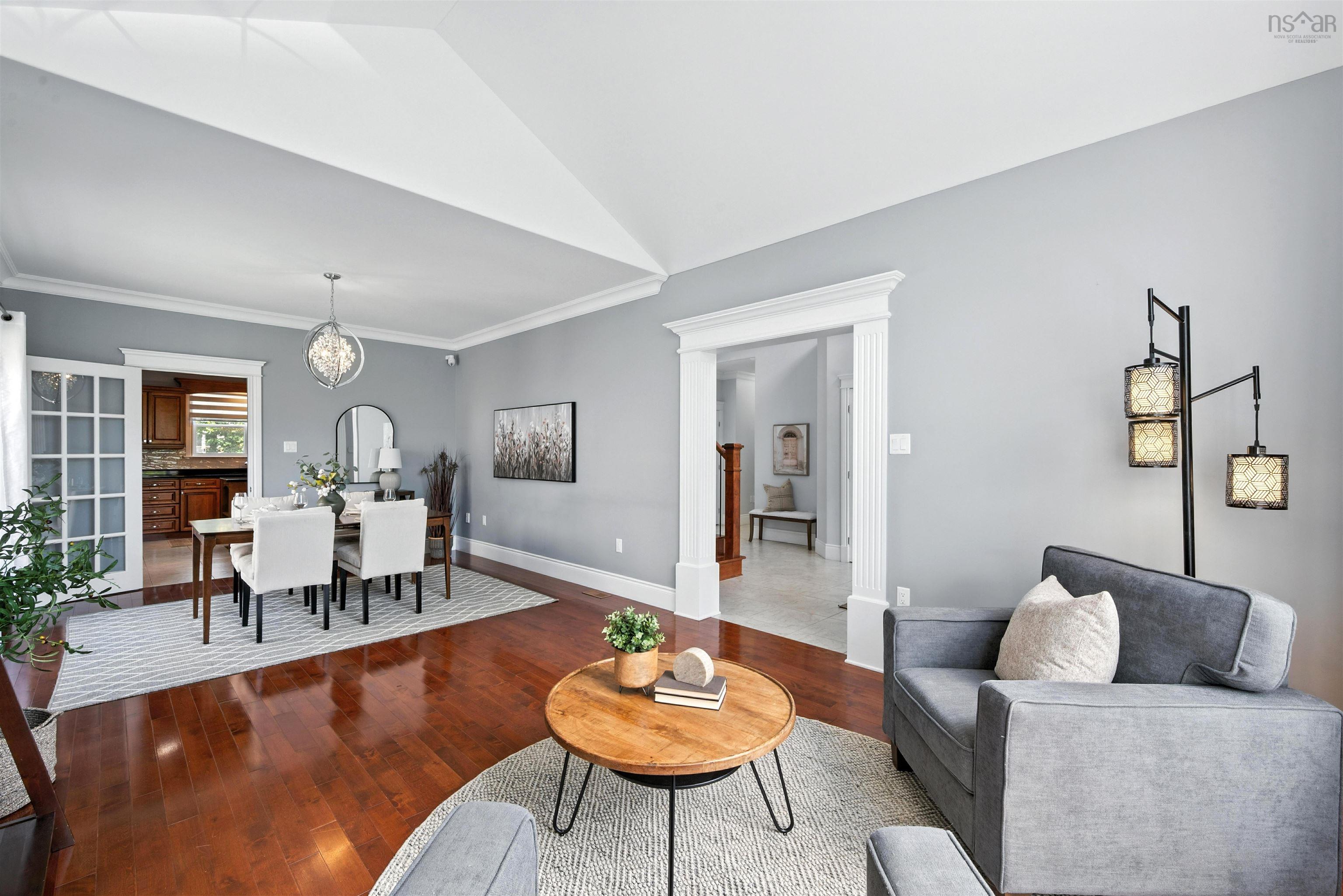 $929,900.00: 426 Southgate Drive, Bedford