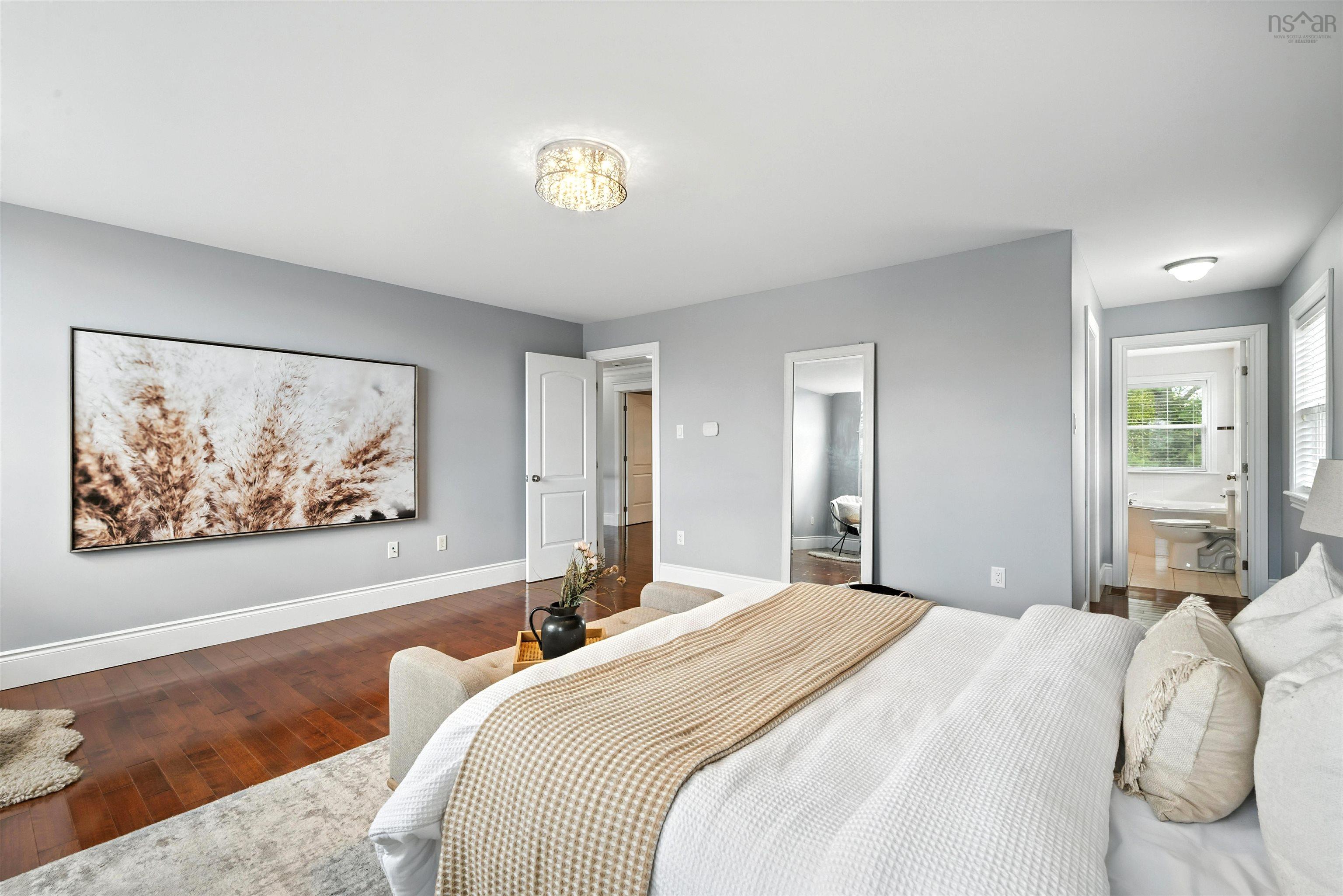 $929,900.00: 426 Southgate Drive, Bedford