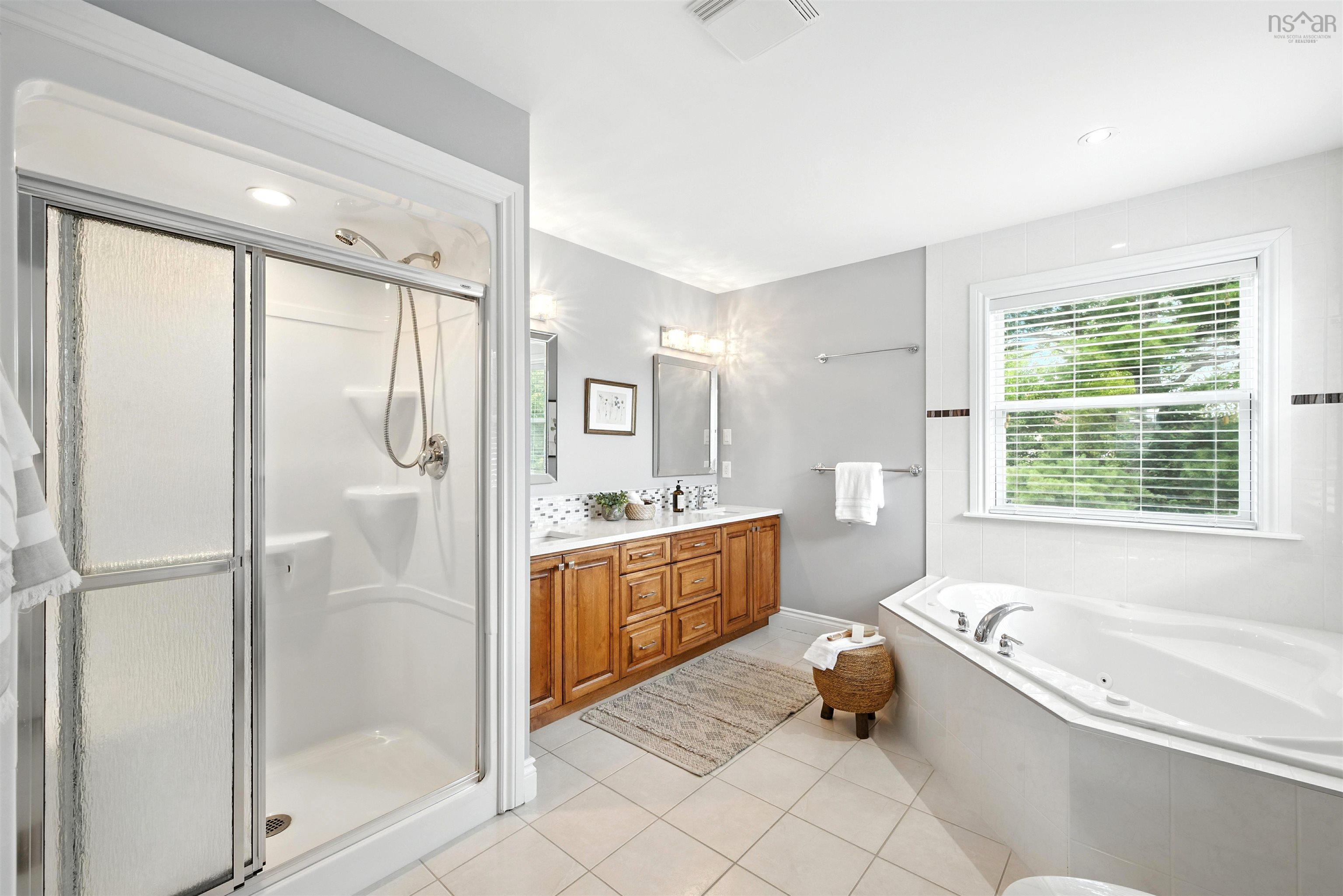 $929,900.00: 426 Southgate Drive, Bedford