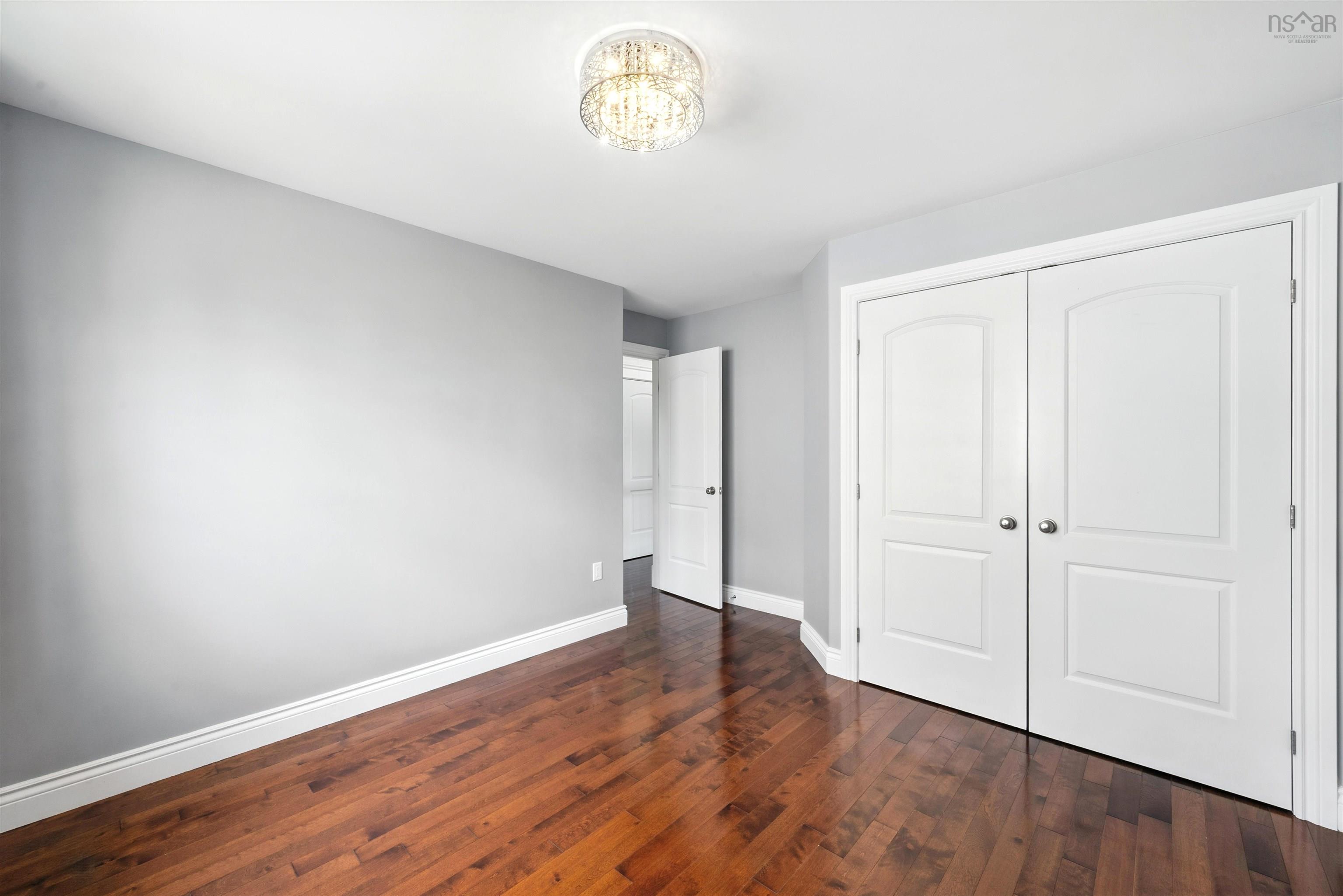 $929,900.00: 426 Southgate Drive, Bedford