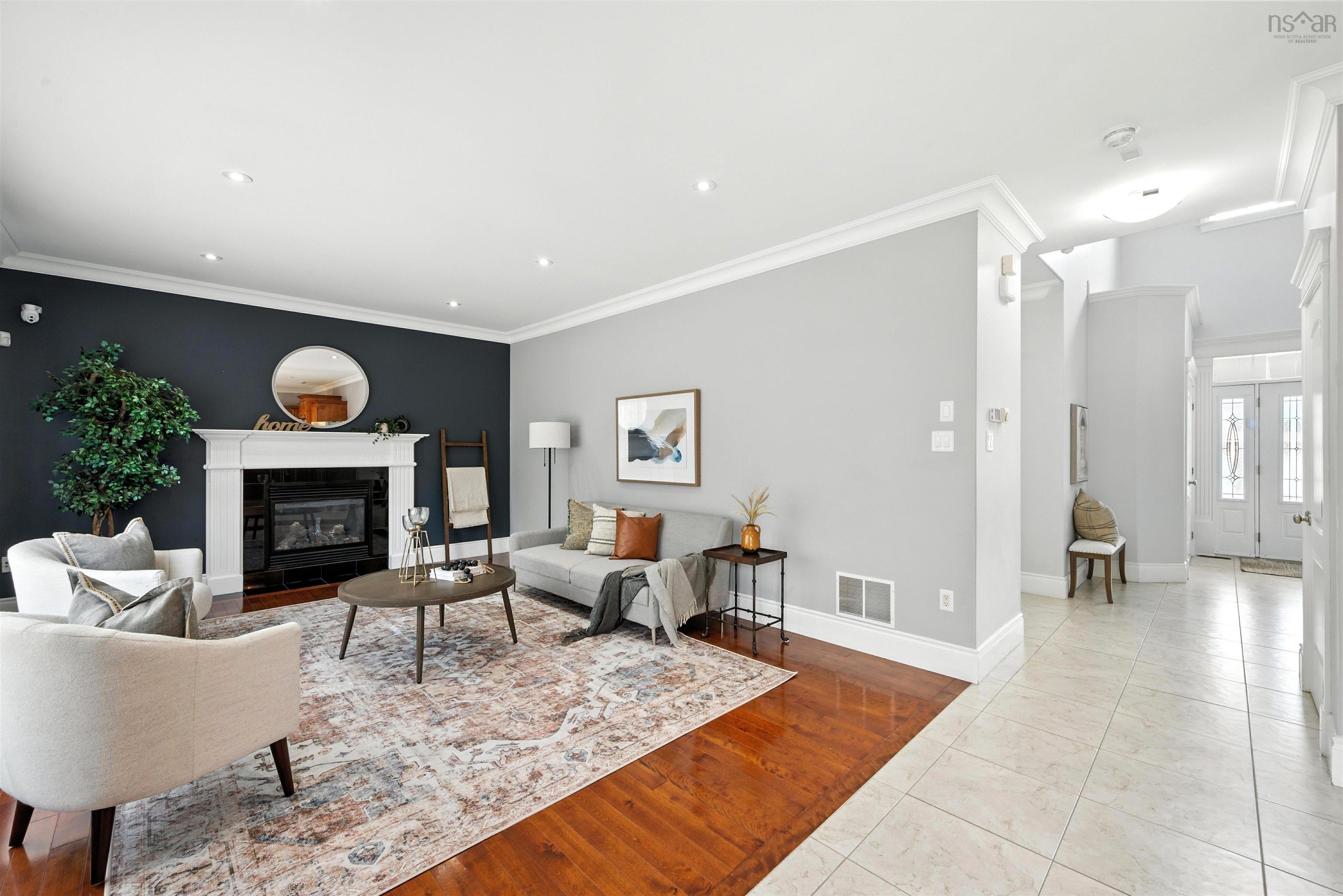 $929,900.00: 426 Southgate Drive, Bedford