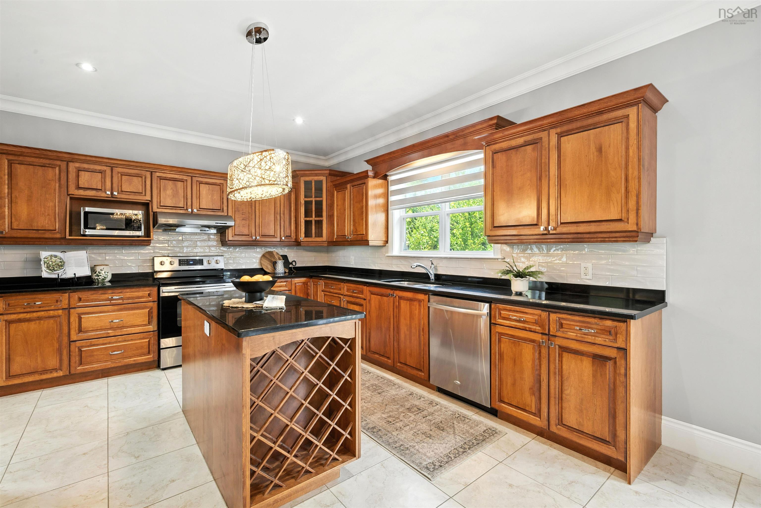 $929,900.00: 426 Southgate Drive, Bedford