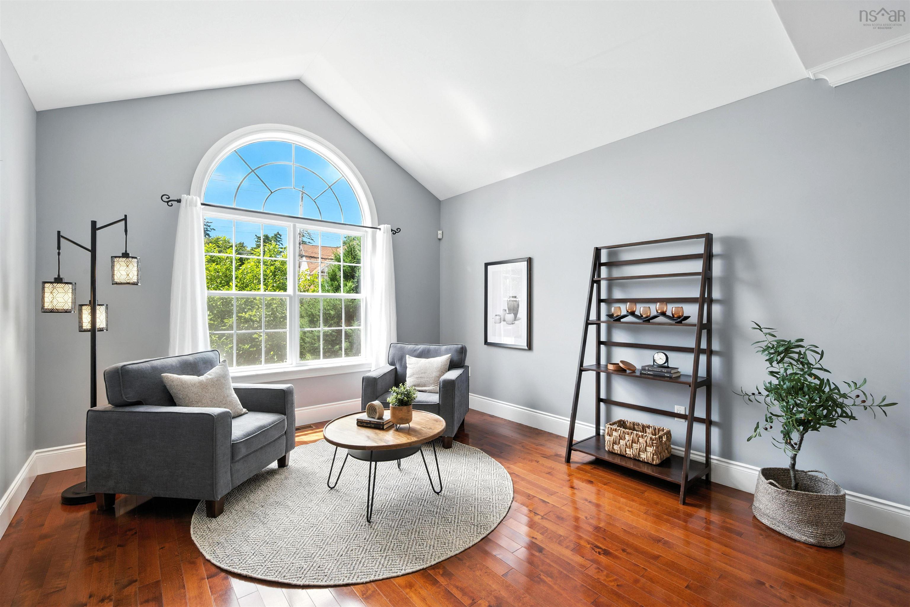 $929,900.00: 426 Southgate Drive, Bedford