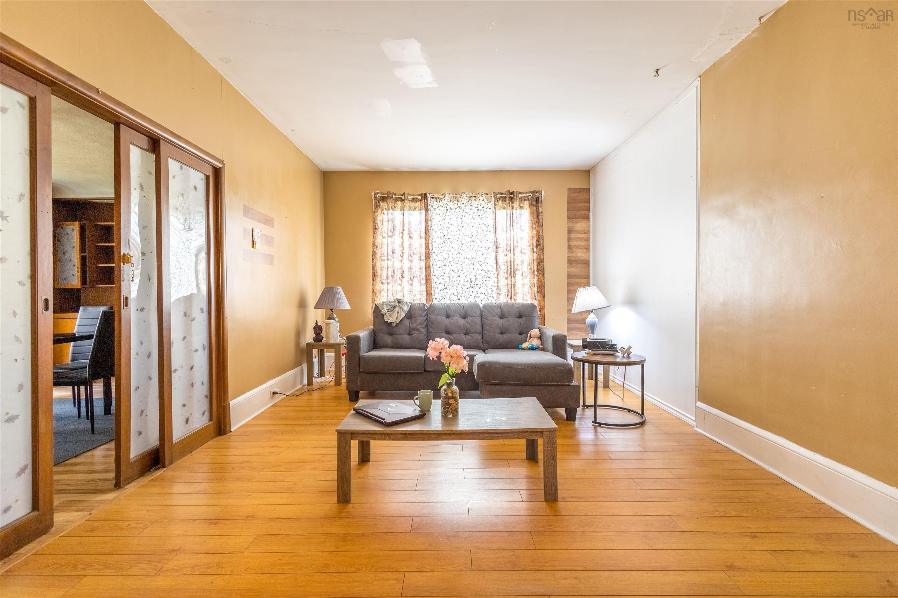 $189,000.00: 324 York Street, Glace Bay