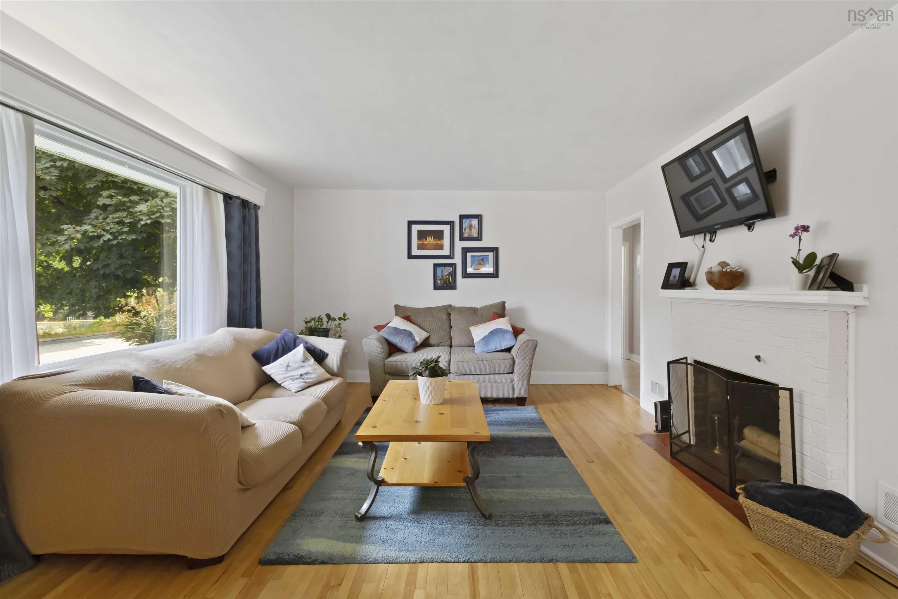 $399,900.00: 163 Crescent Street, Bridgewater