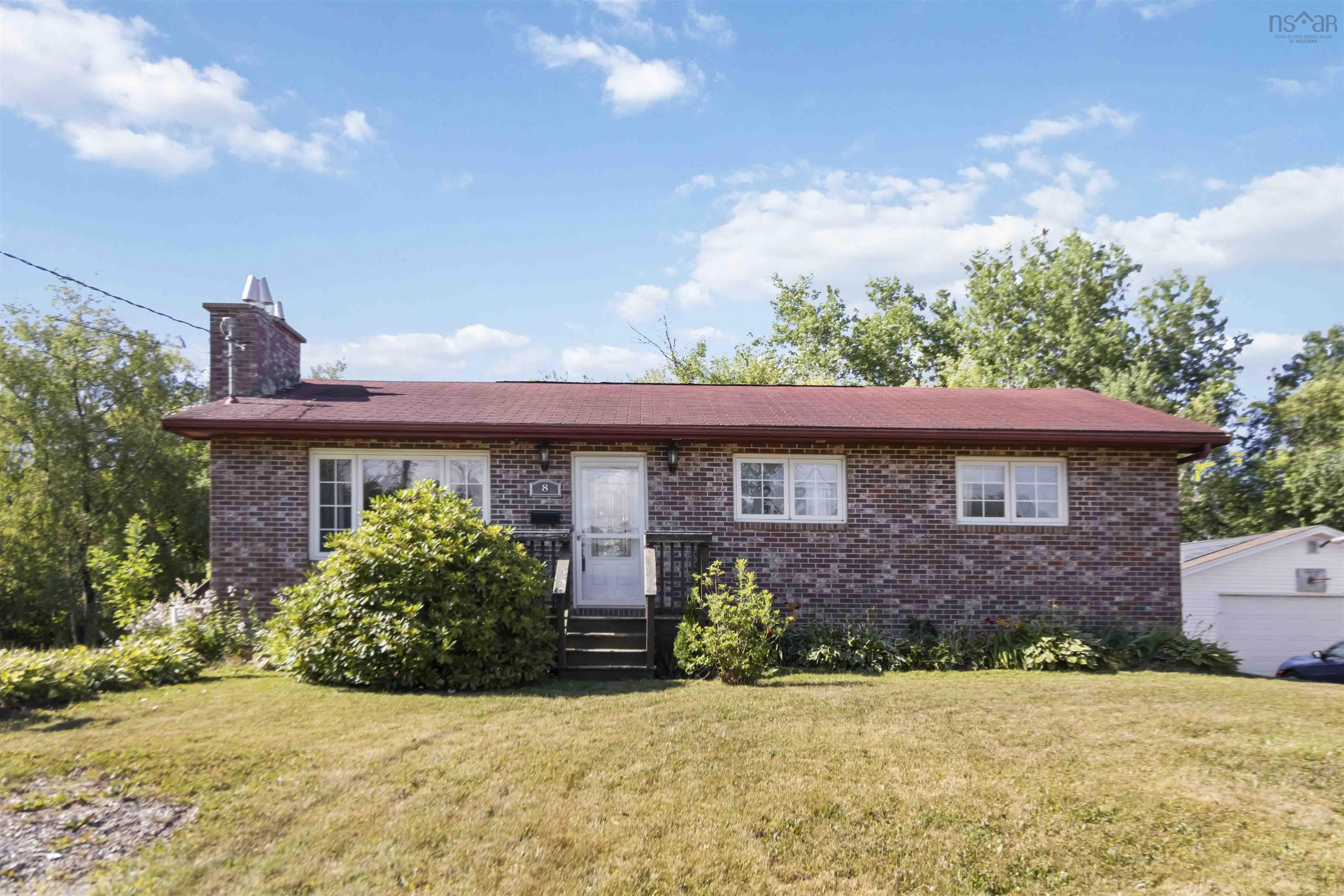 $429,900.00: 8 Green Road, Lantz