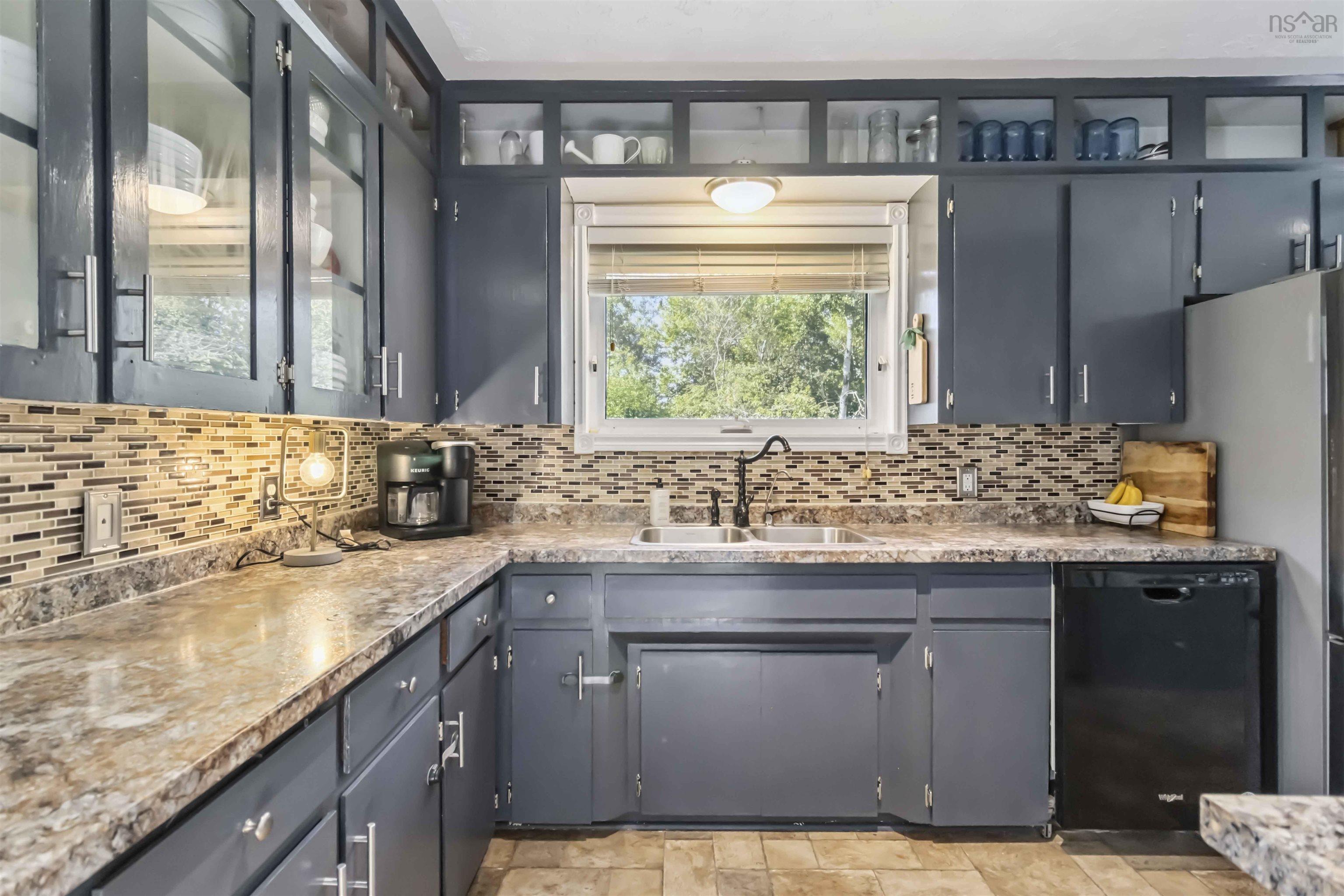 $429,900.00: 8 Green Road, Lantz