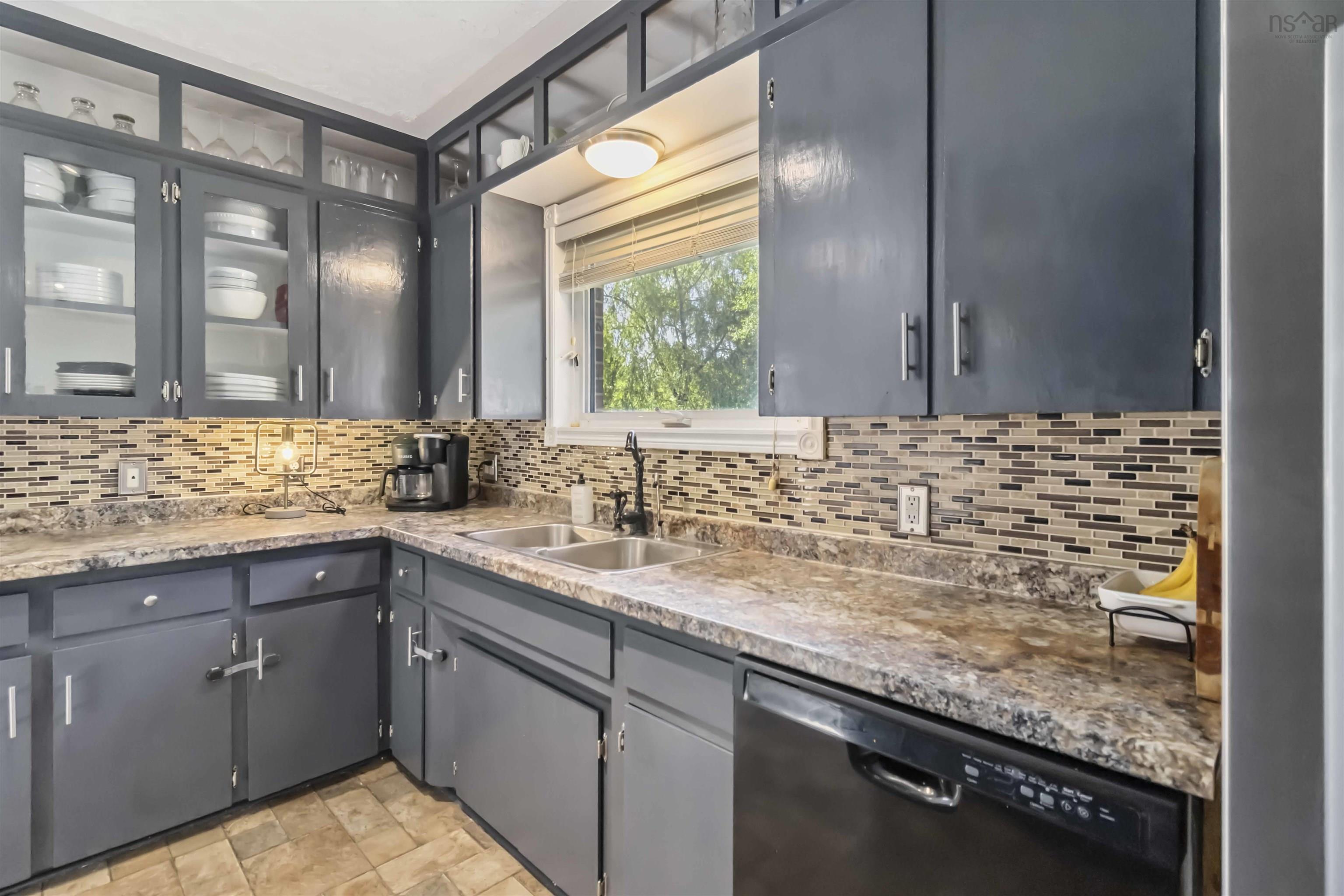 $429,900.00: 8 Green Road, Lantz