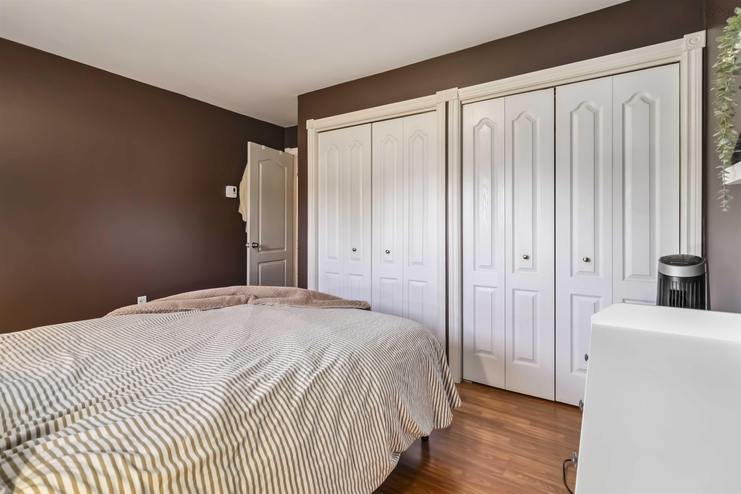 $429,900.00: 8 Green Road, Lantz