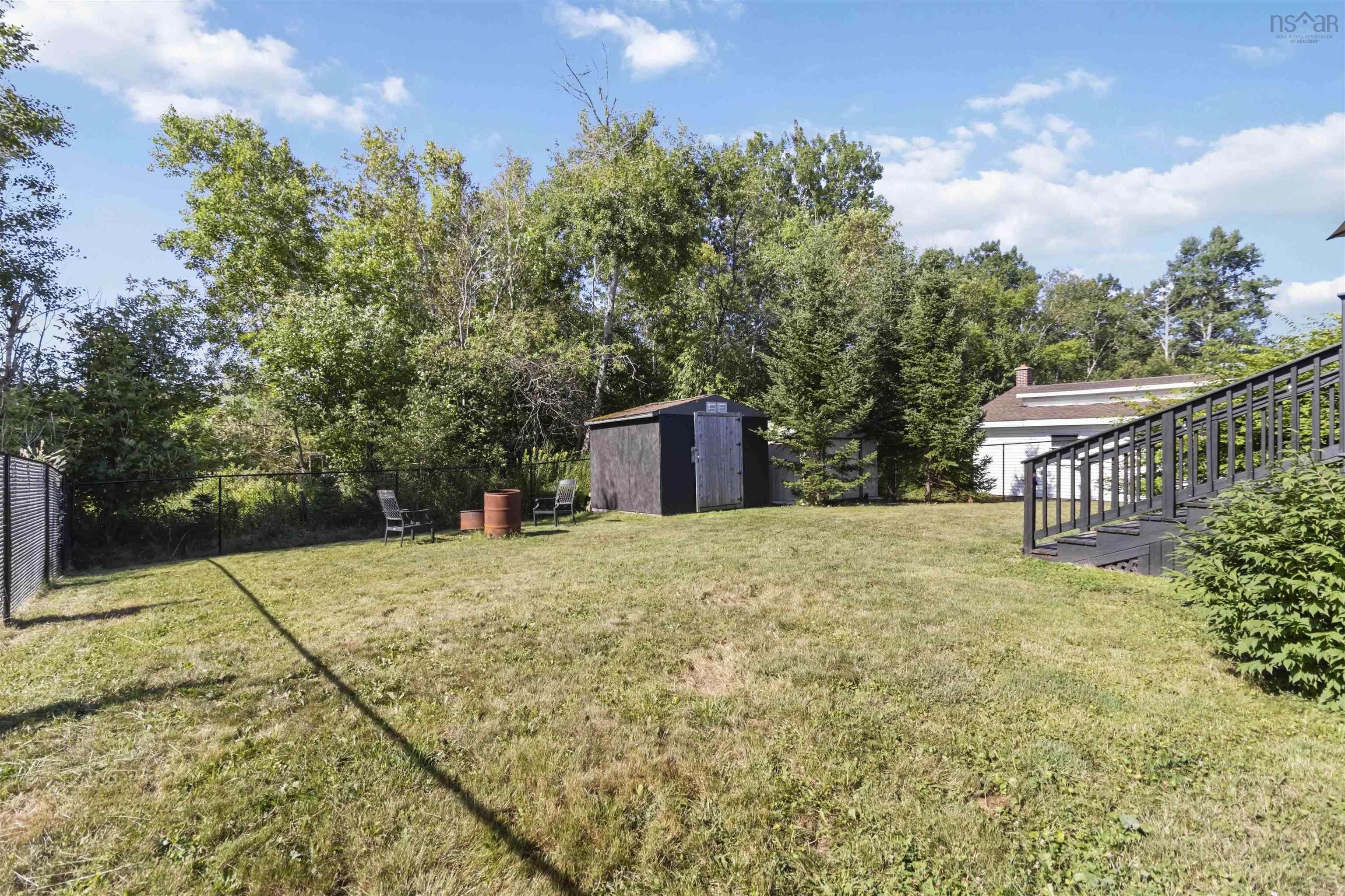 $429,900.00: 8 Green Road, Lantz