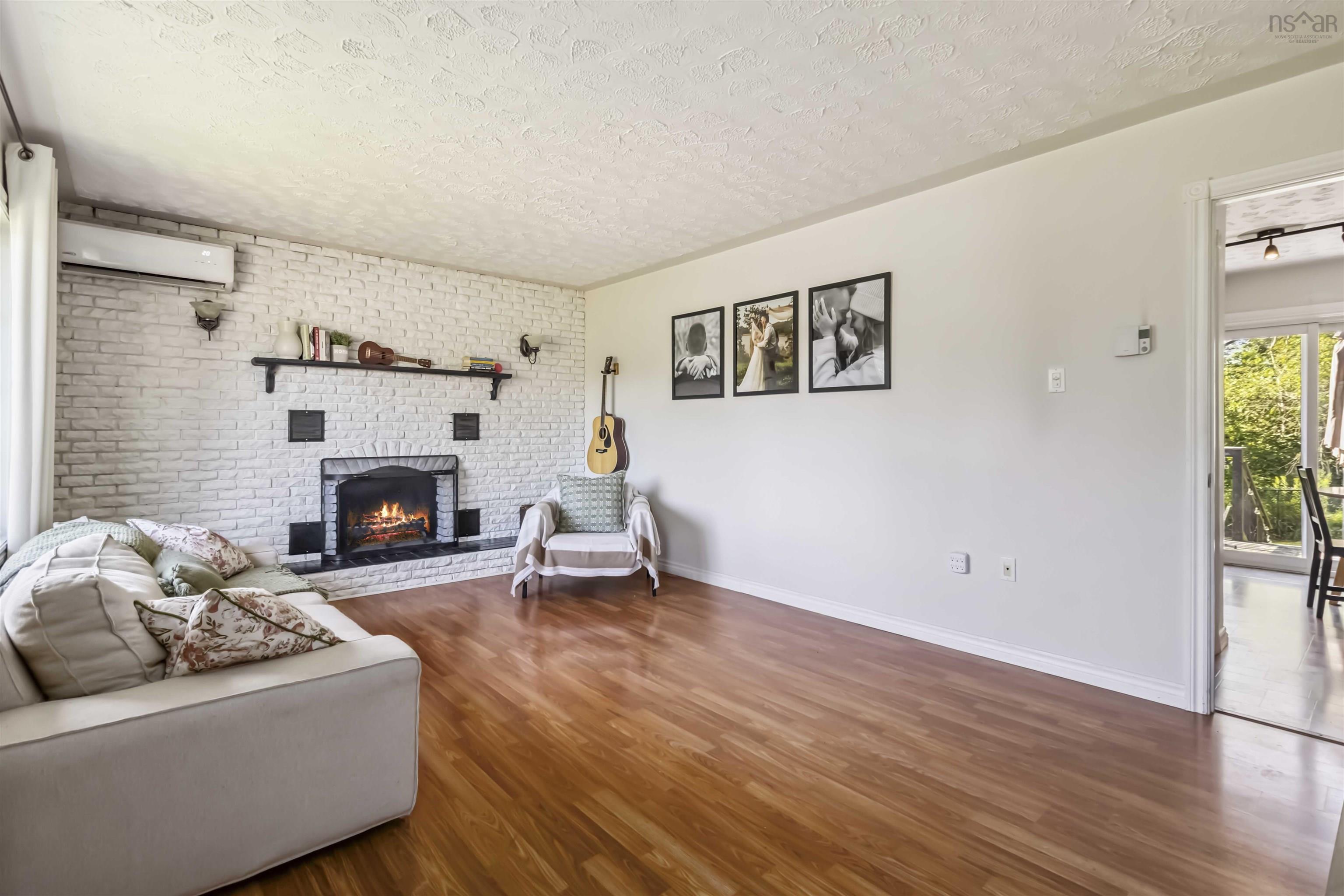 $429,900.00: 8 Green Road, Lantz