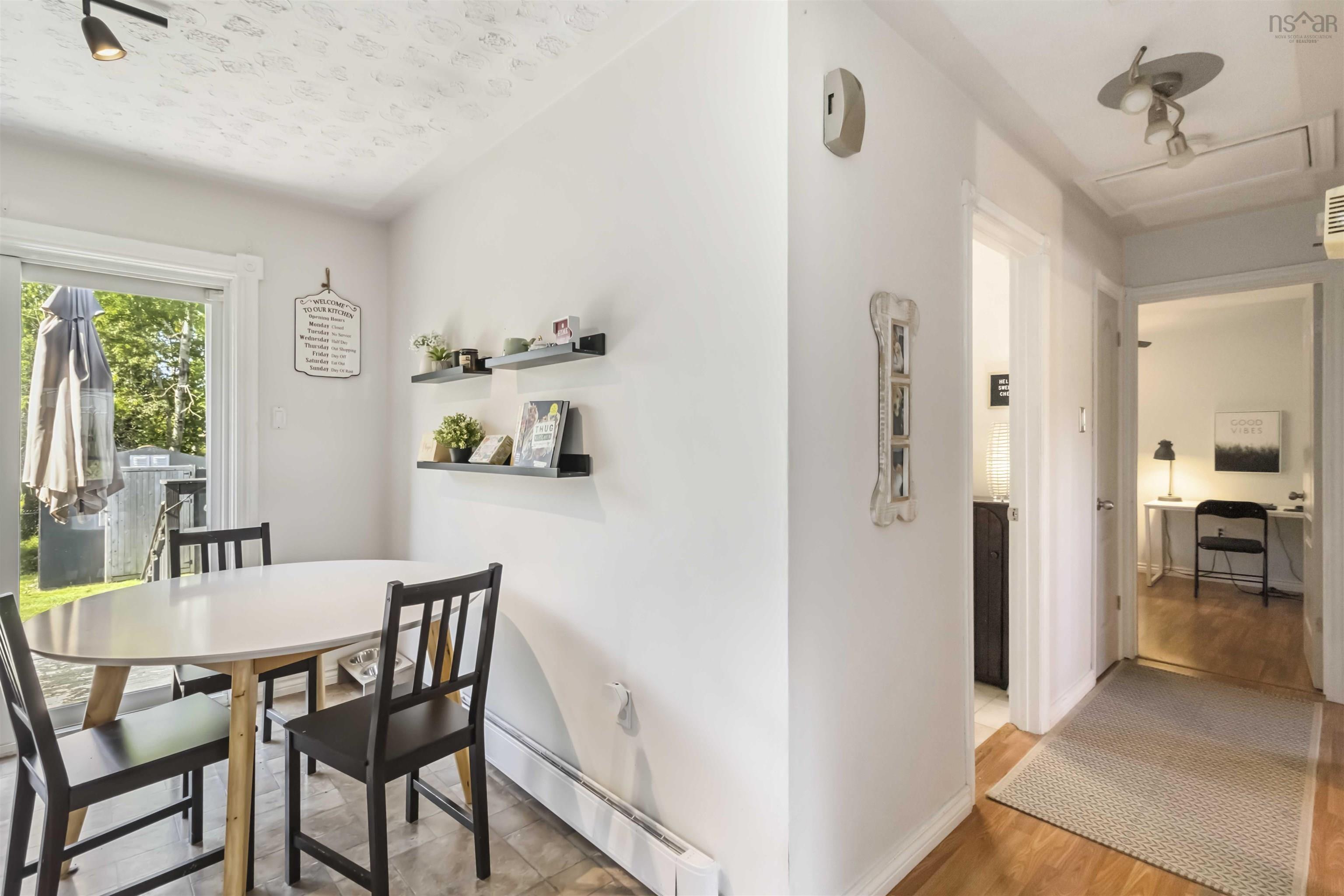 $429,900.00: 8 Green Road, Lantz