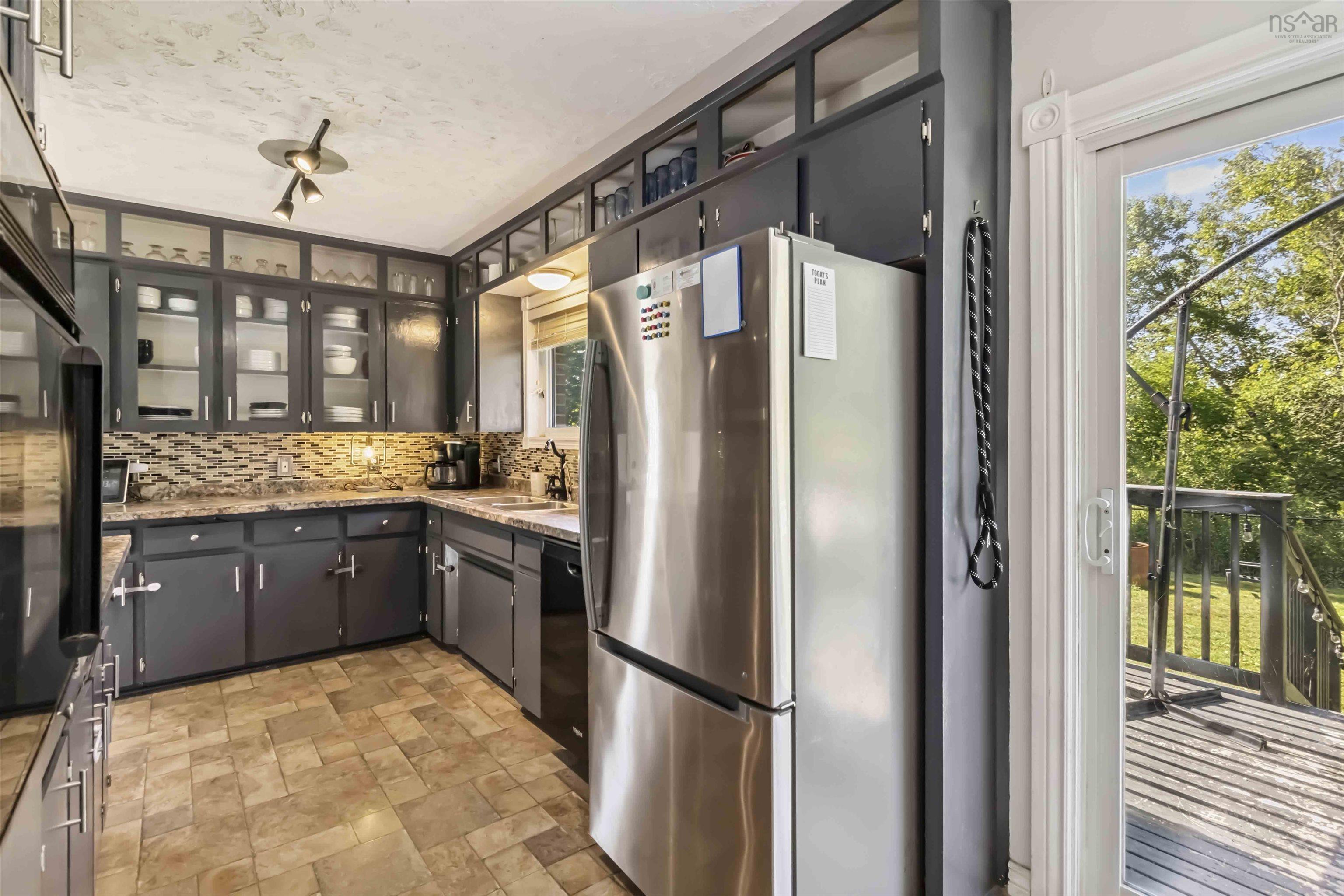 $429,900.00: 8 Green Road, Lantz