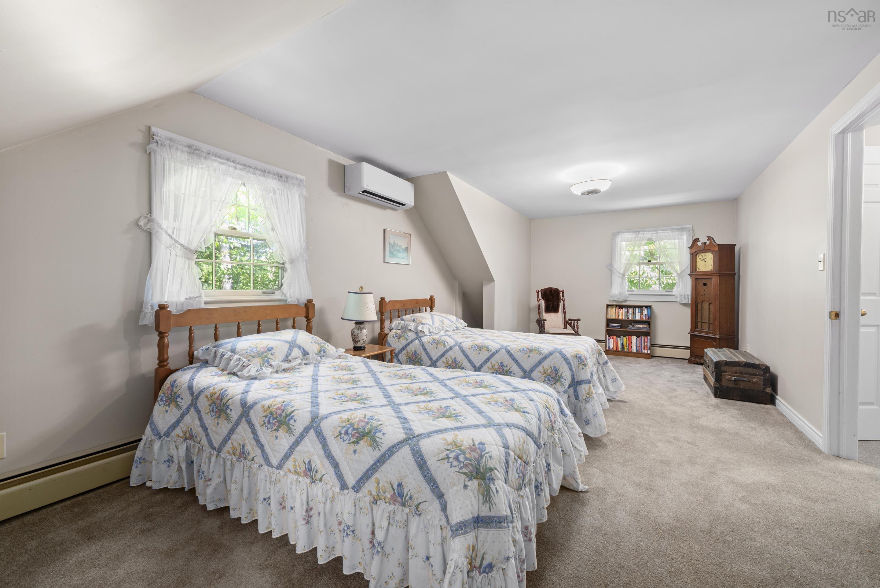 $779,900.00: 54 Halfway Lake Drive, Hammonds Plains