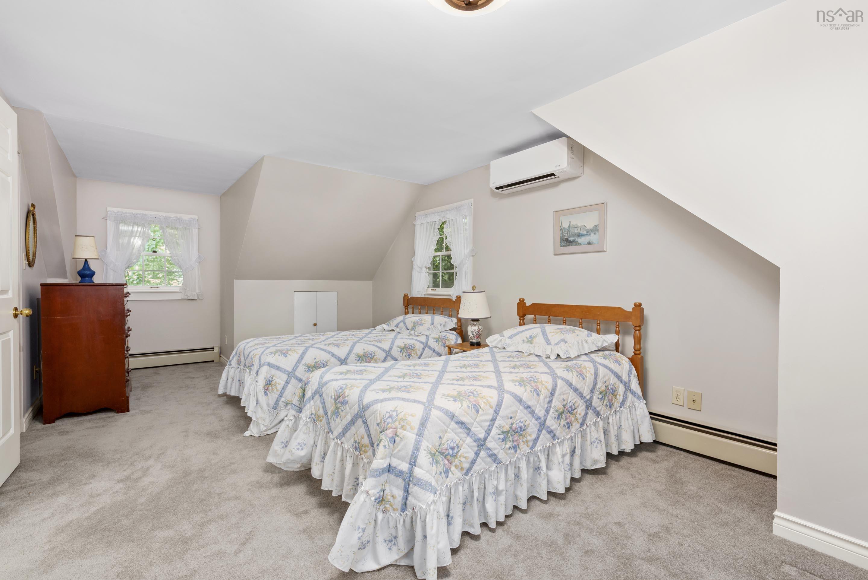 $779,900.00: 54 Halfway Lake Drive, Hammonds Plains