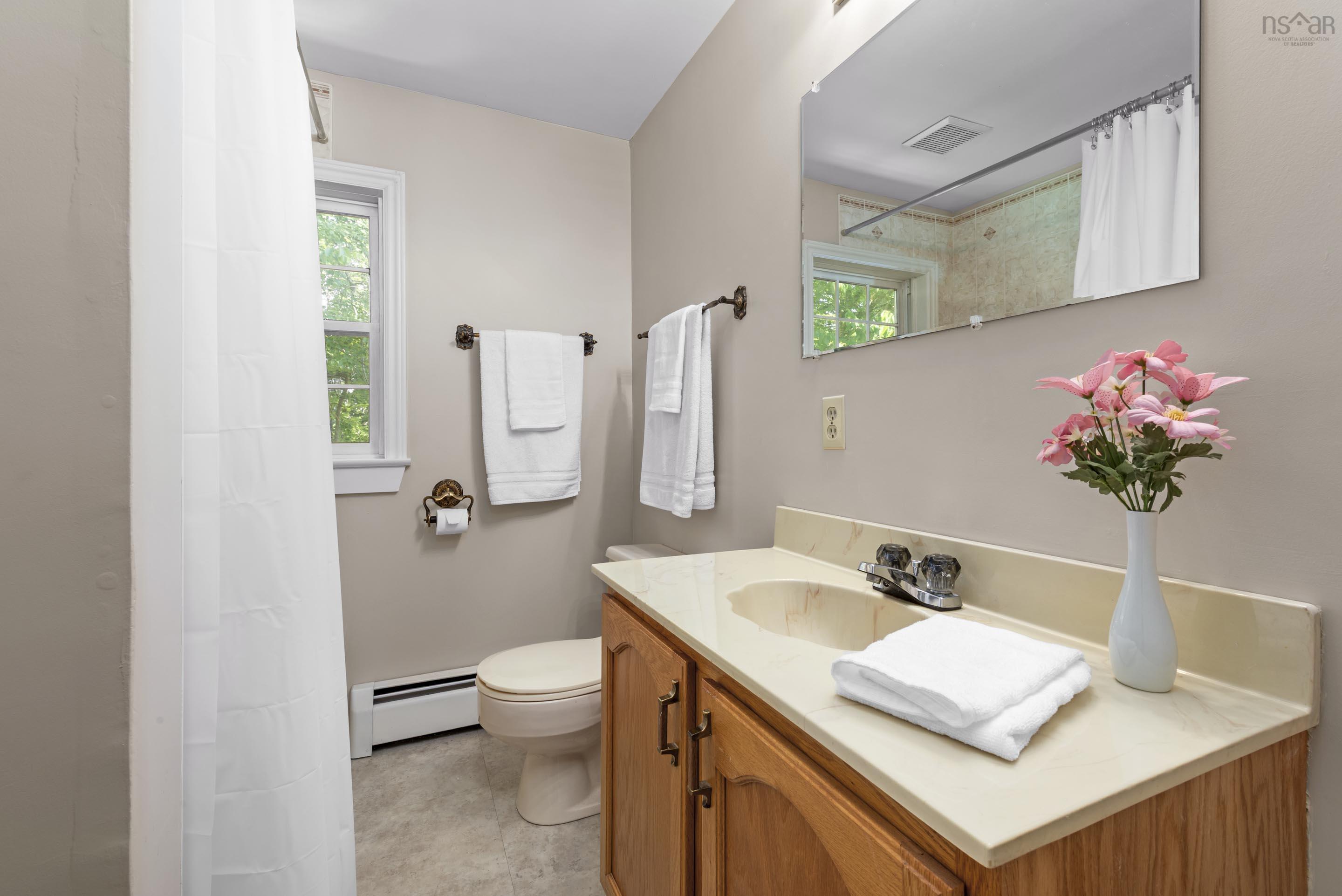 $779,900.00: 54 Halfway Lake Drive, Hammonds Plains