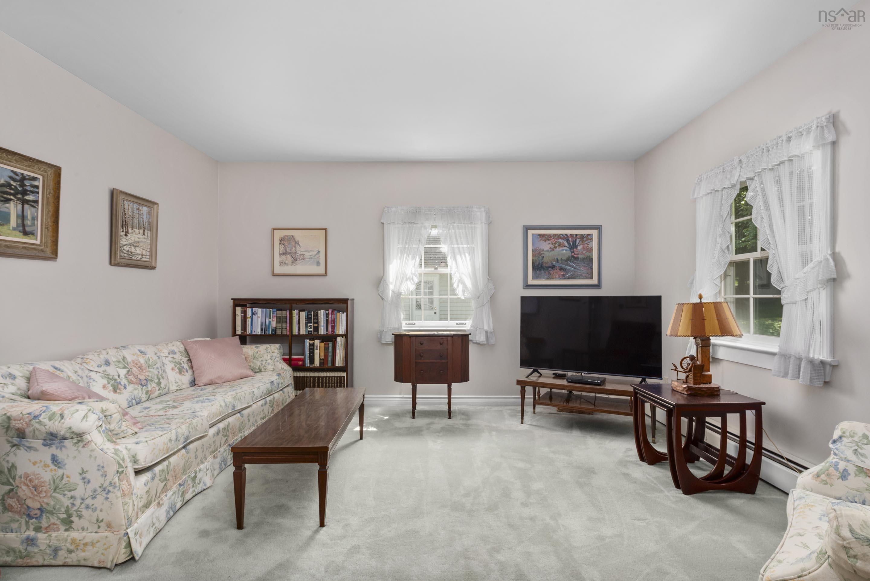 $779,900.00: 54 Halfway Lake Drive, Hammonds Plains