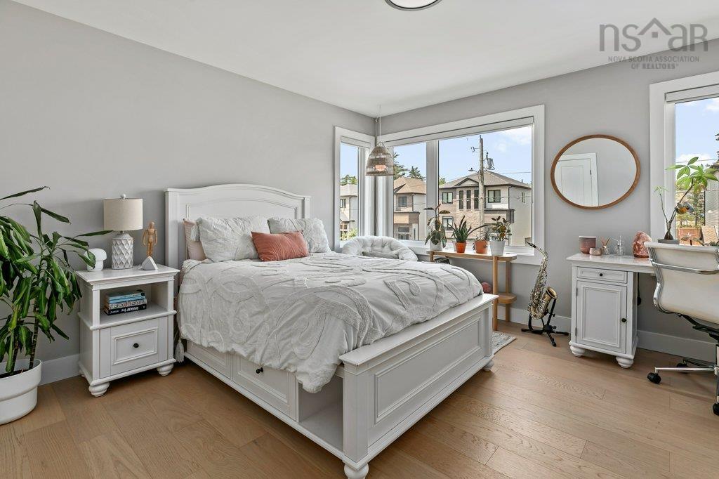 $959,900.00: 269 Talus Avenue, Bedford