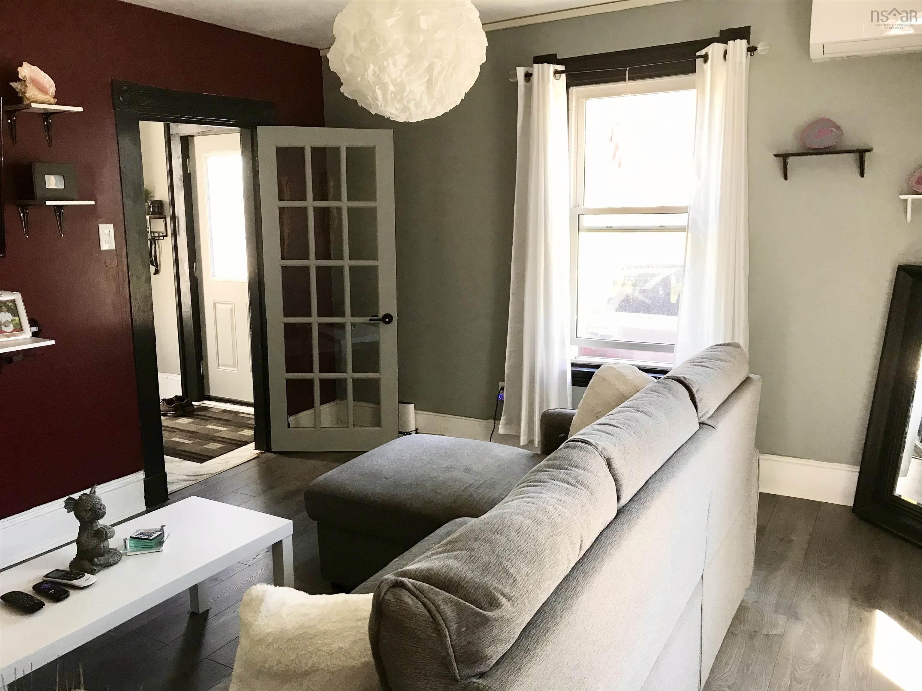 $249,900.00: 31 Barnard Street, Yarmouth