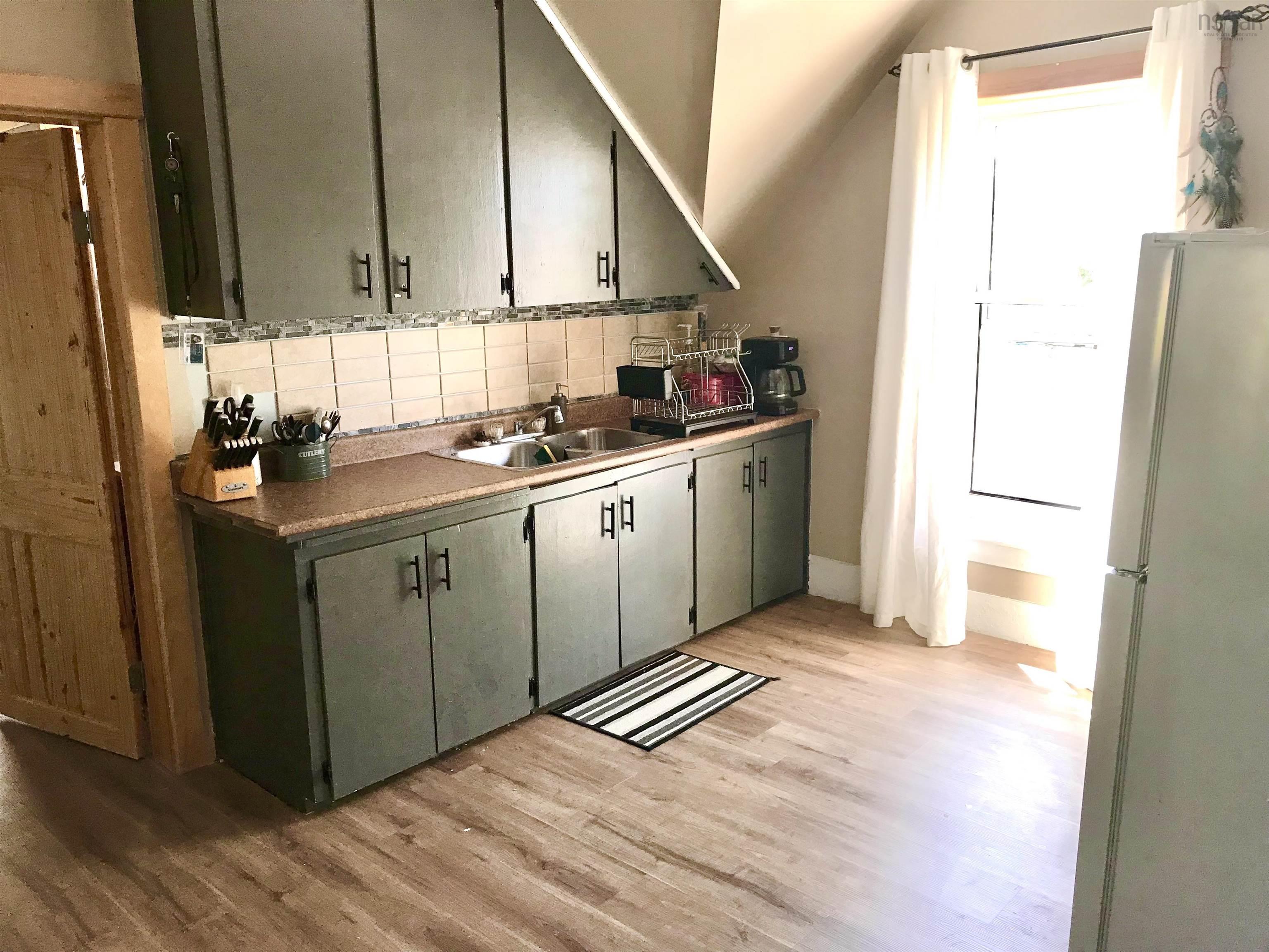 $249,900.00: 31 Barnard Street, Yarmouth