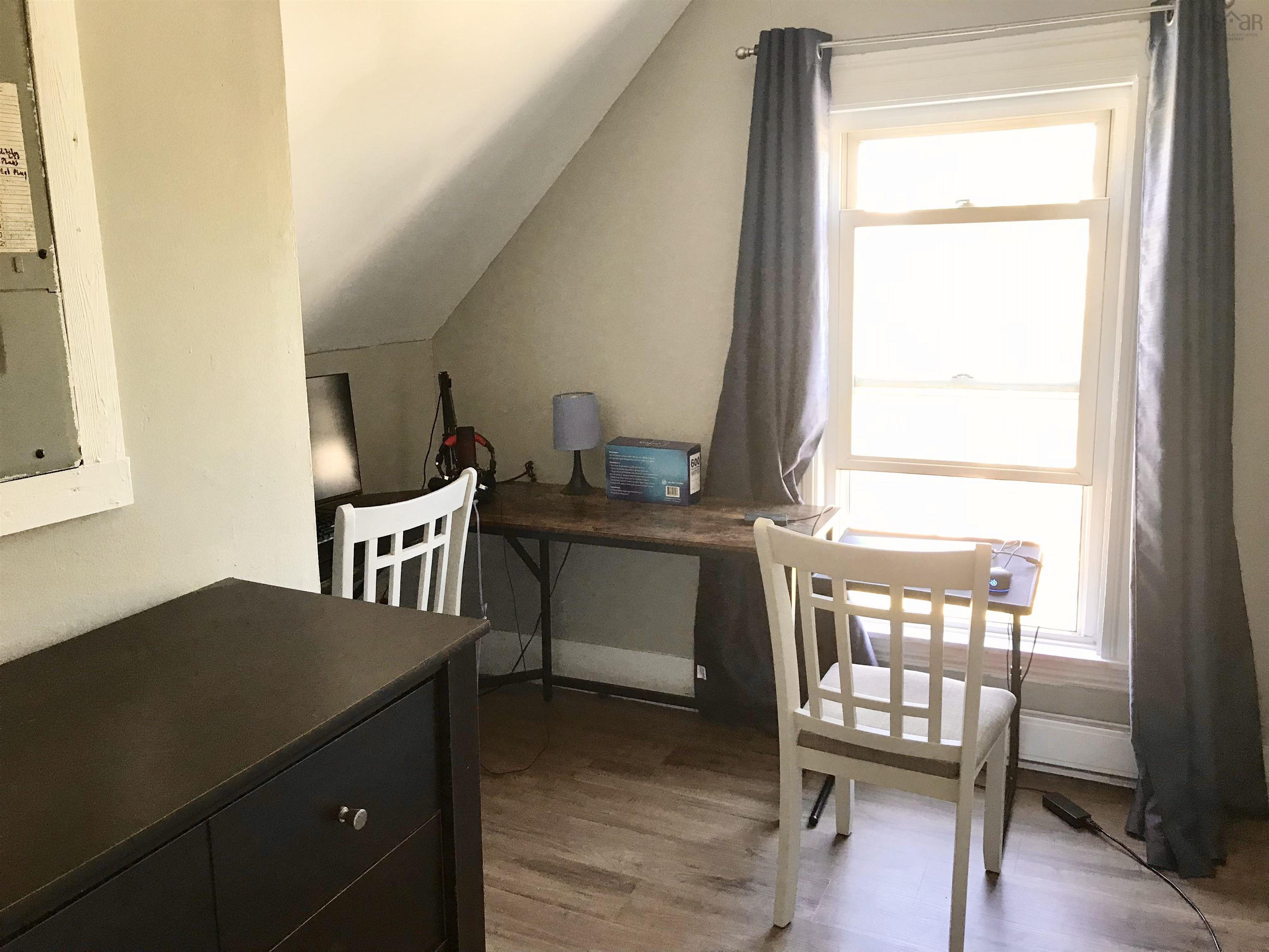 $249,900.00: 31 Barnard Street, Yarmouth