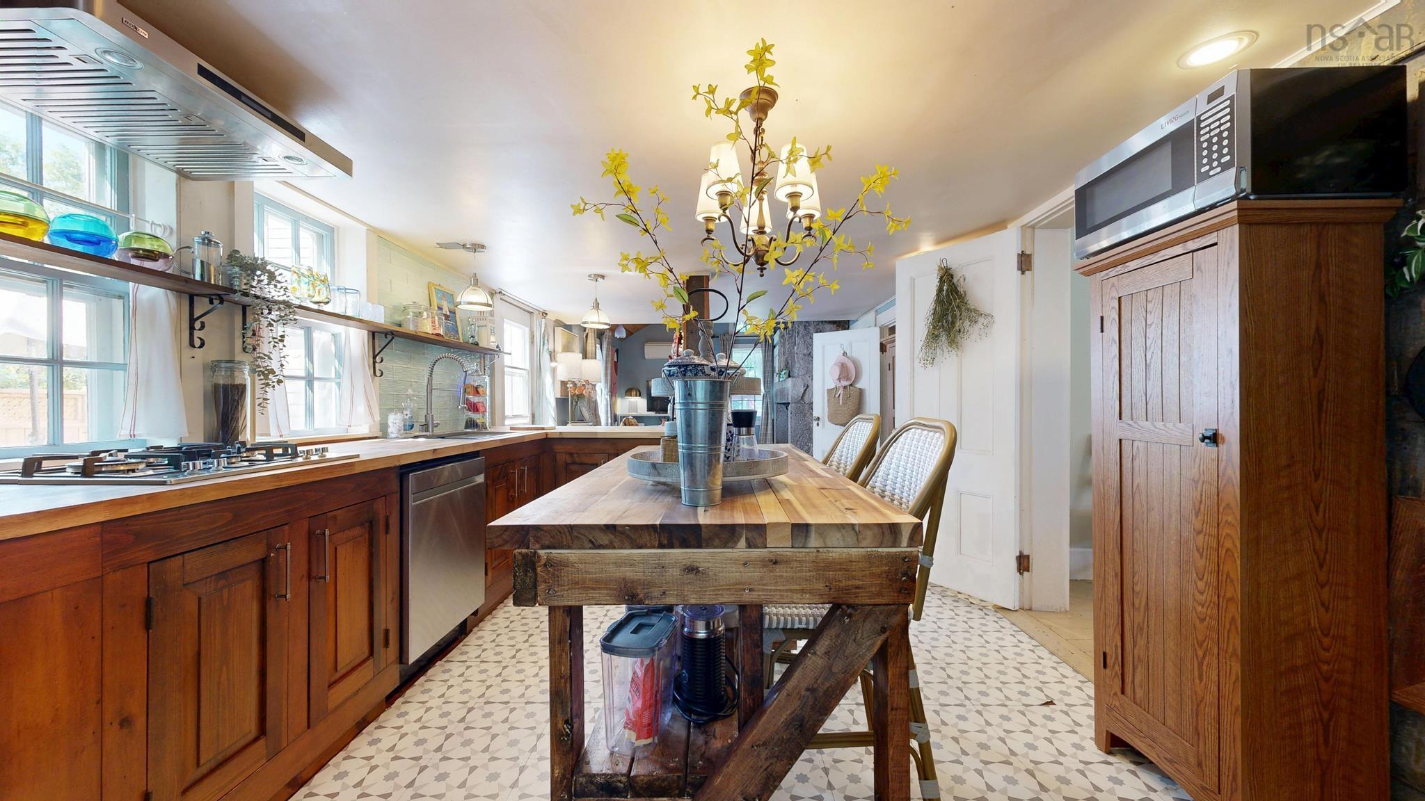 $419,000.00: 17 George Street, Shelburne