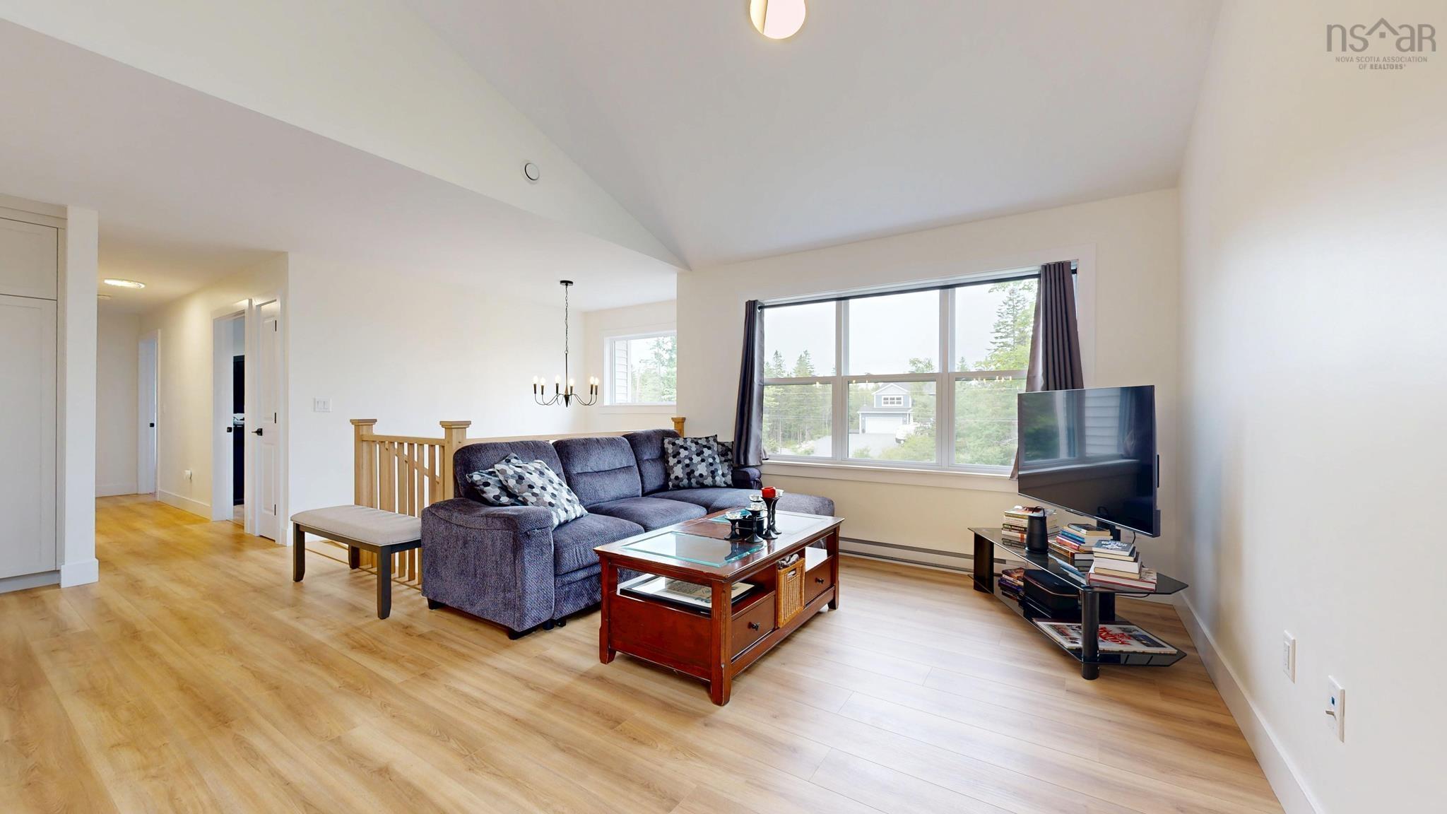 $699,900.00: 487 Wisteria Lane, Upper Tantallon