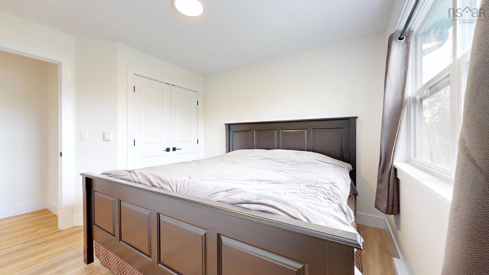 $699,900.00: 487 Wisteria Lane, Upper Tantallon