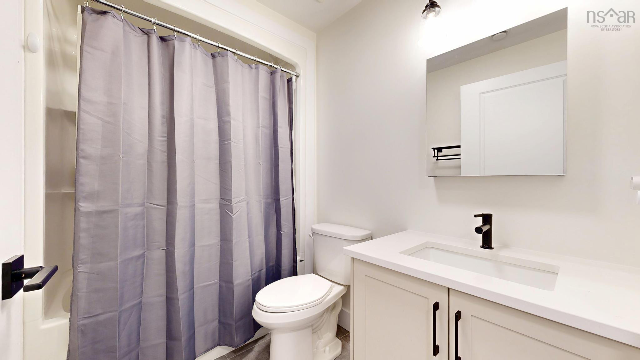 $699,900.00: 487 Wisteria Lane, Upper Tantallon