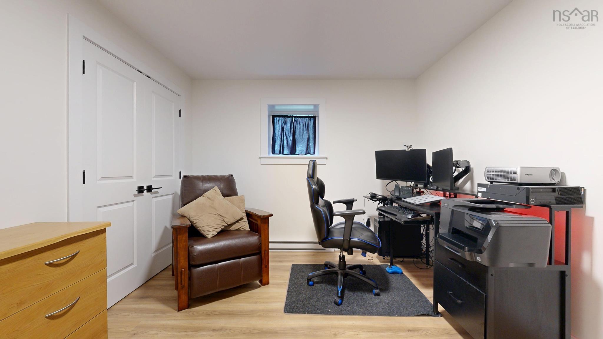 $699,900.00: 487 Wisteria Lane, Upper Tantallon