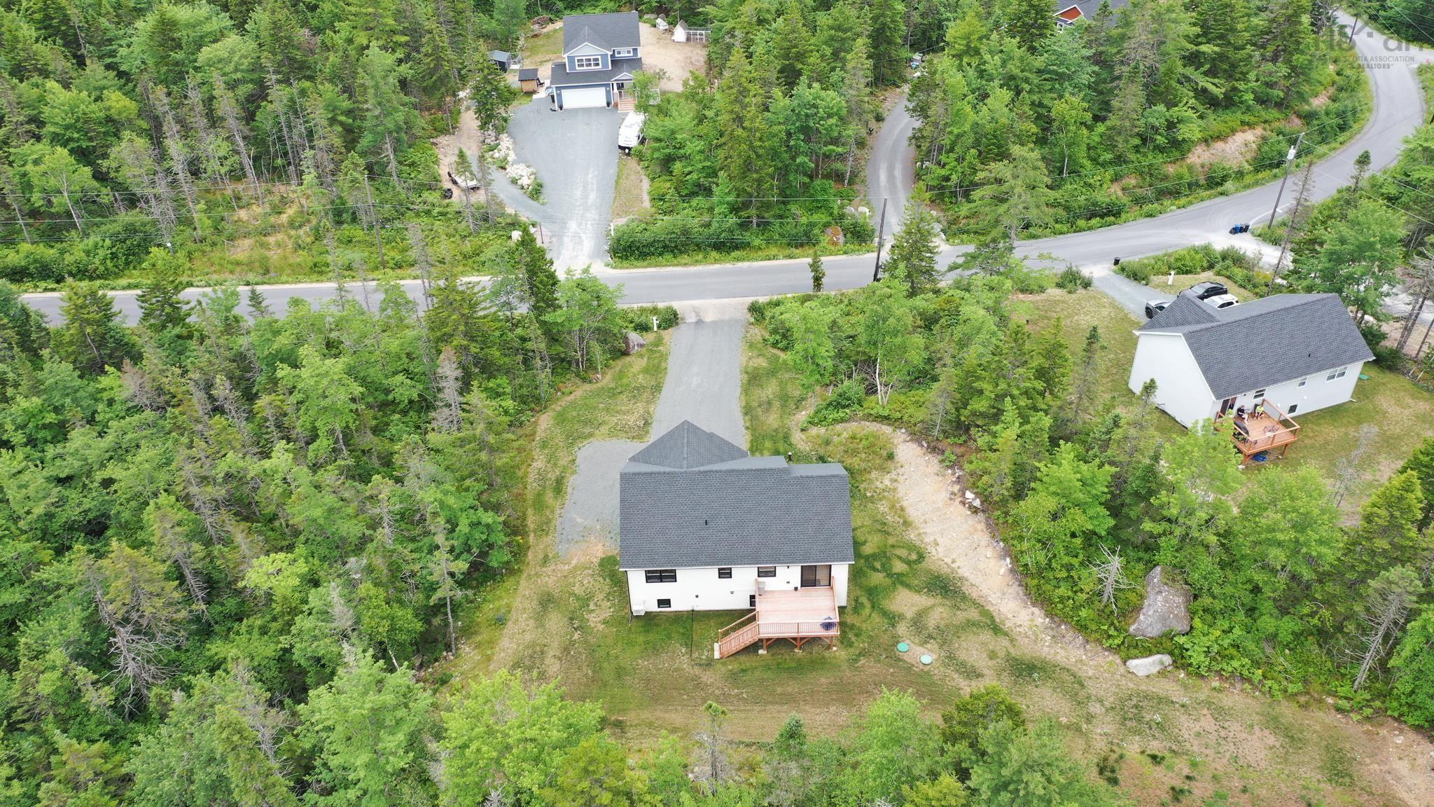 $699,900.00: 487 Wisteria Lane, Upper Tantallon
