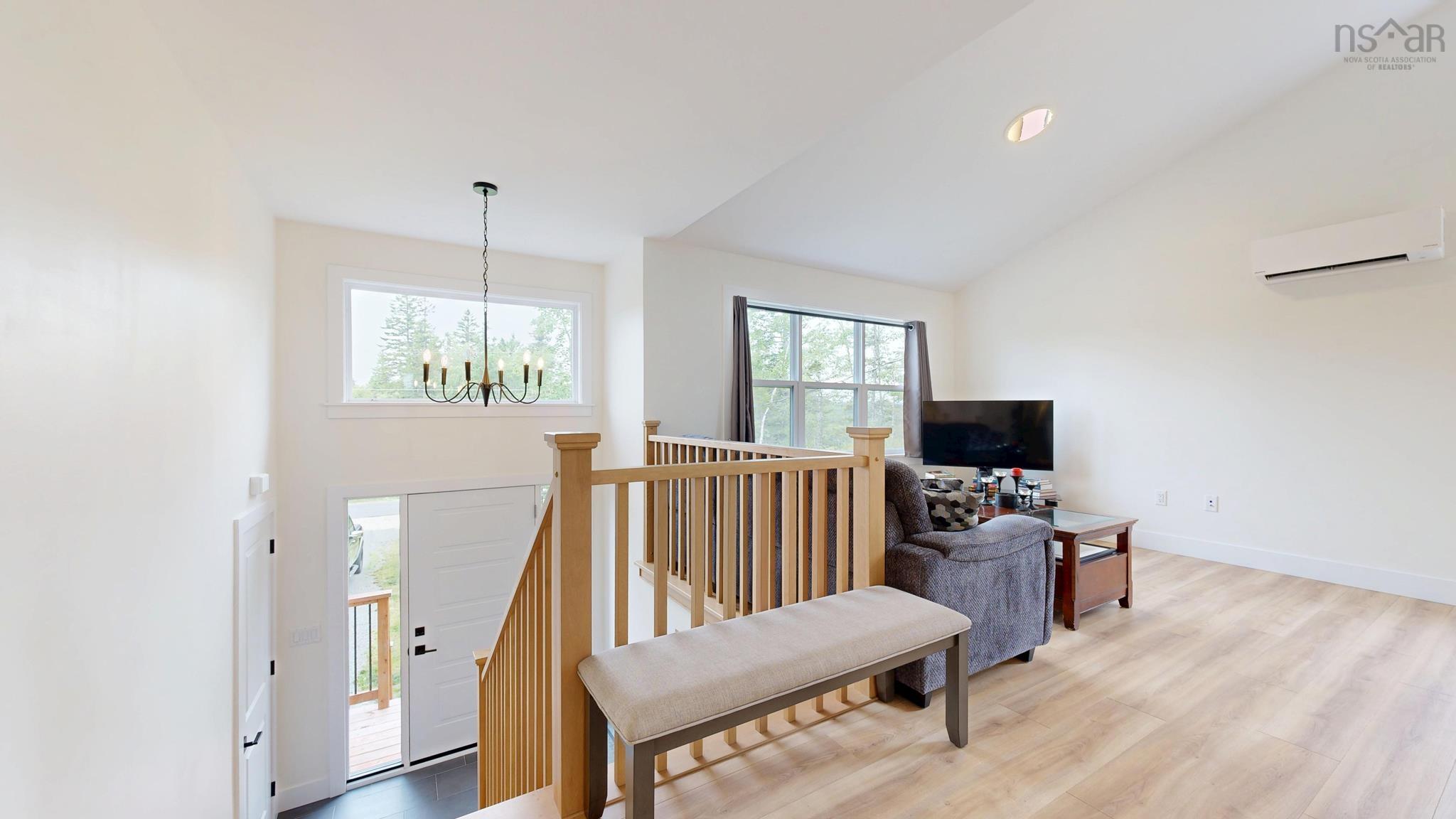 $699,900.00: 487 Wisteria Lane, Upper Tantallon