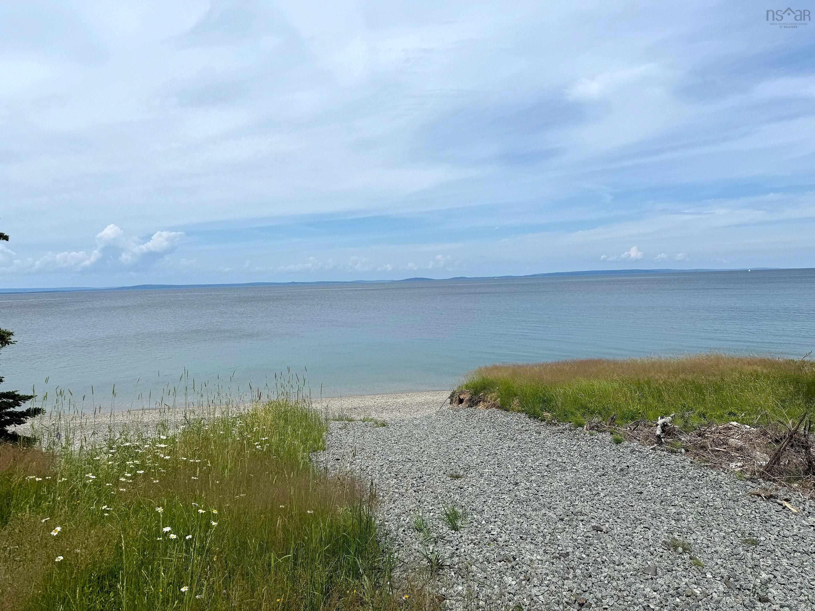 $69,950.00: Nature Dream Boulevard, Roberta