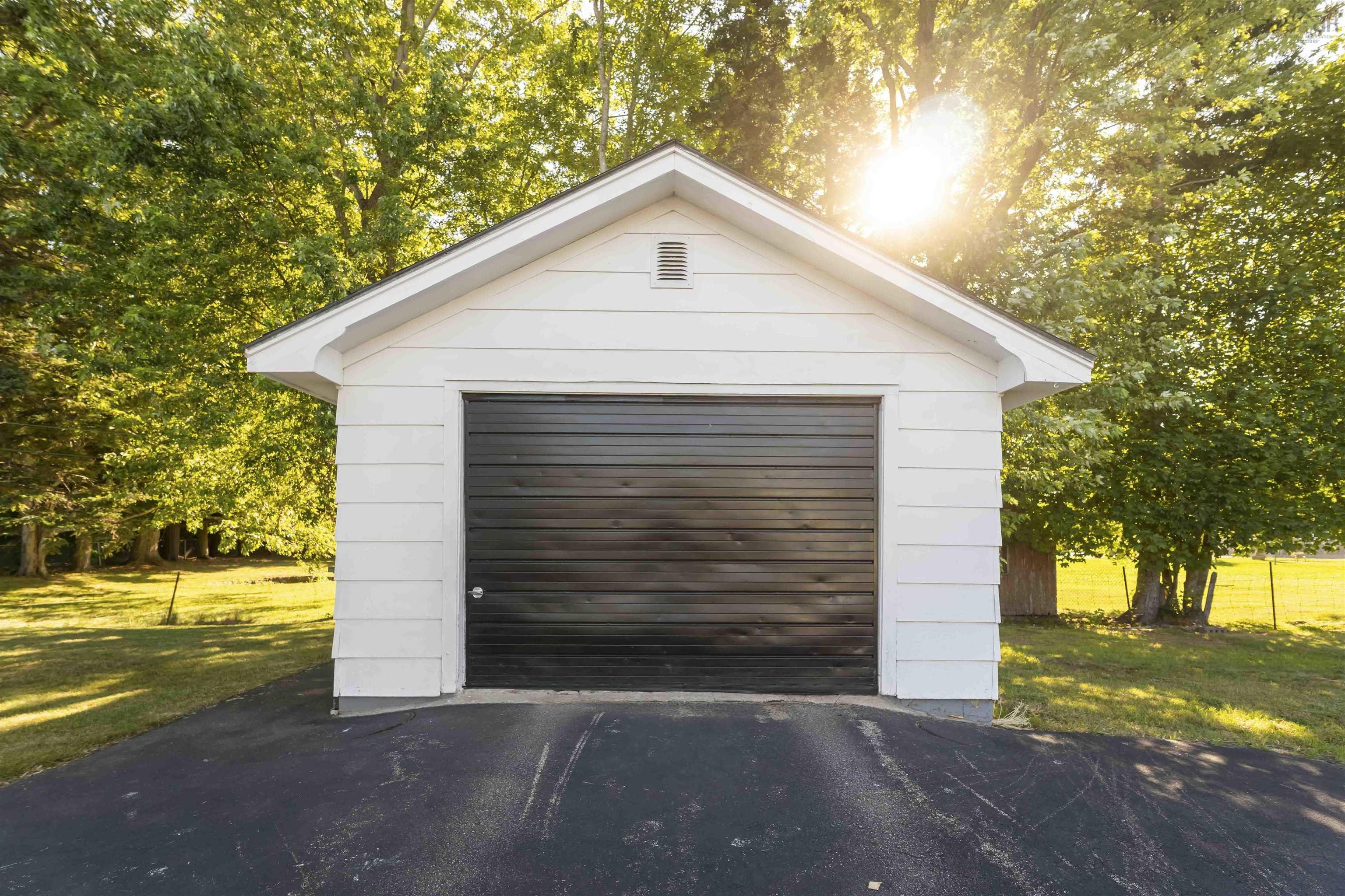 $314,900.00: 4 Mckenzie Drive, Middleton