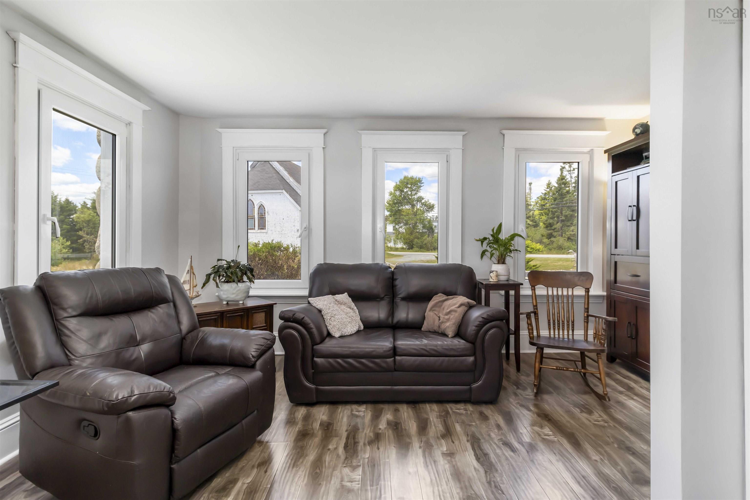 $699,900.00: 4027 331 Highway, Dublin Shore