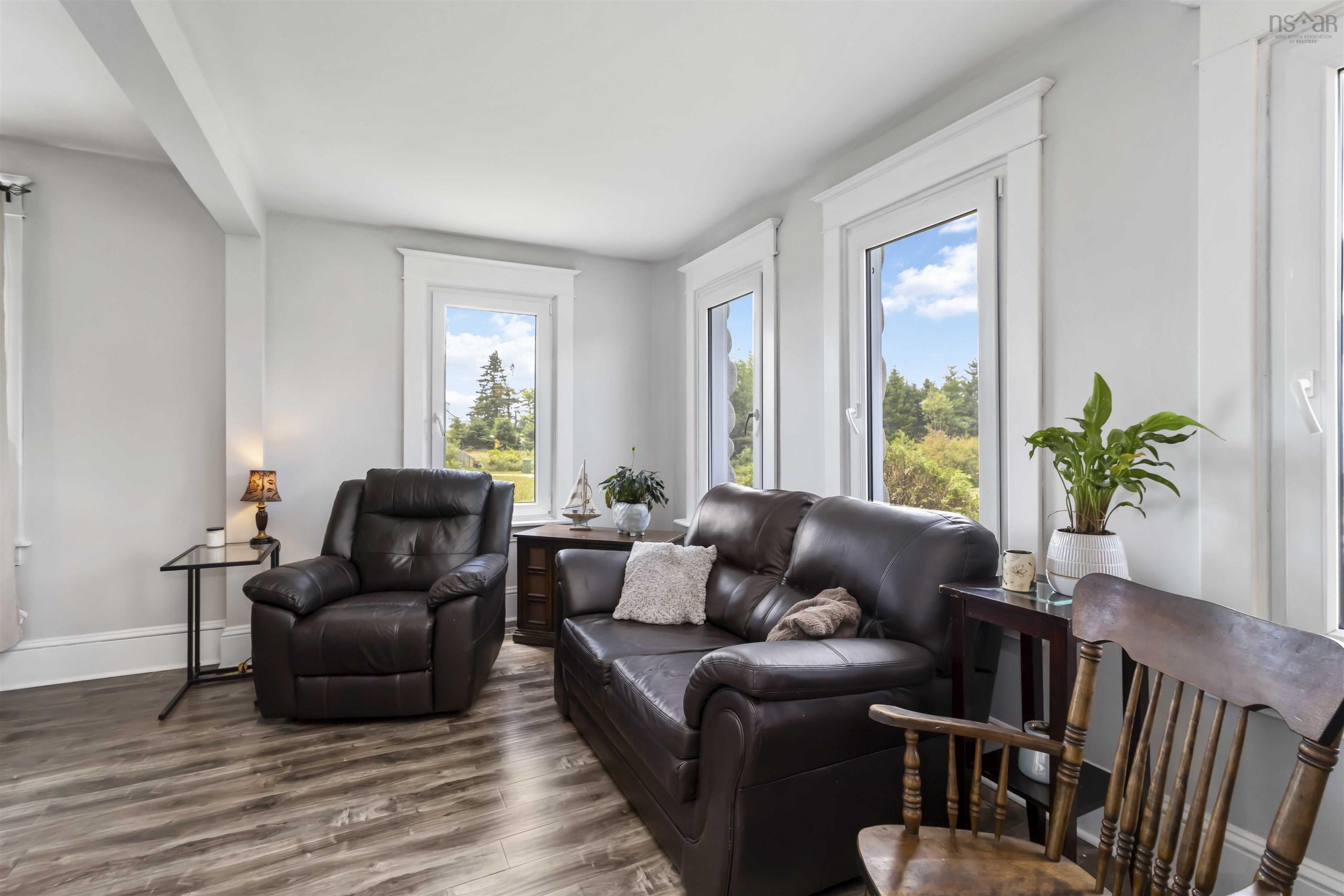 $699,900.00: 4027 331 Highway, Dublin Shore