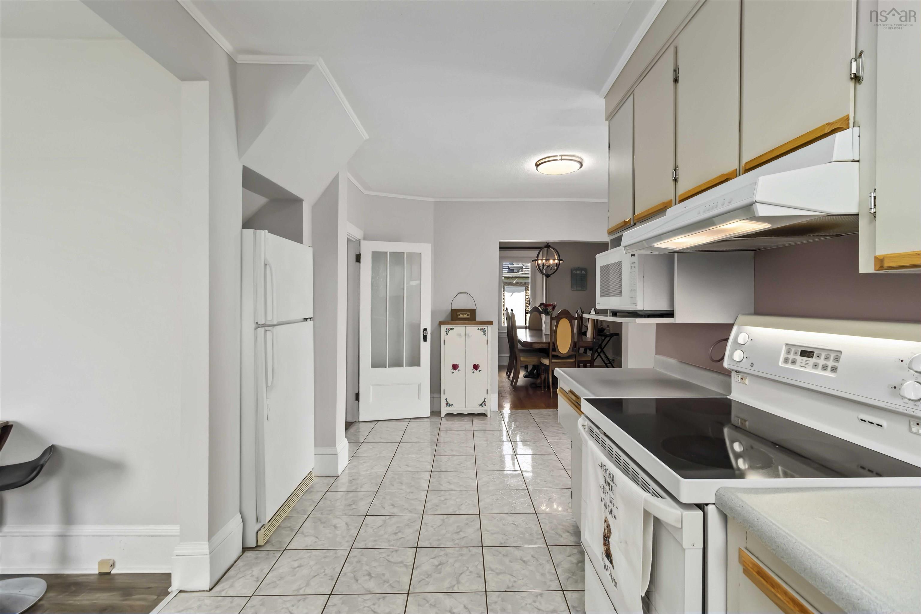 $699,900.00: 4027 331 Highway, Dublin Shore