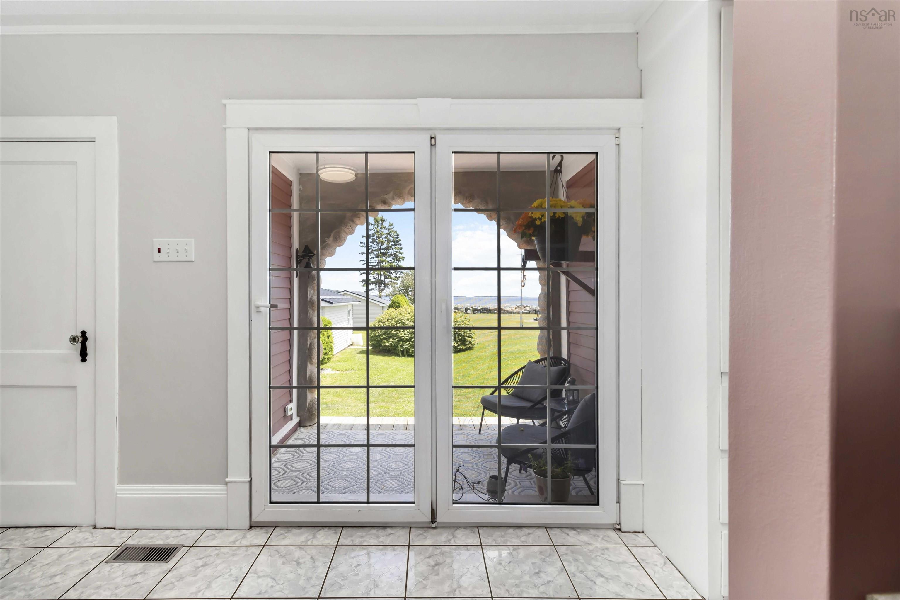 $699,900.00: 4027 331 Highway, Dublin Shore