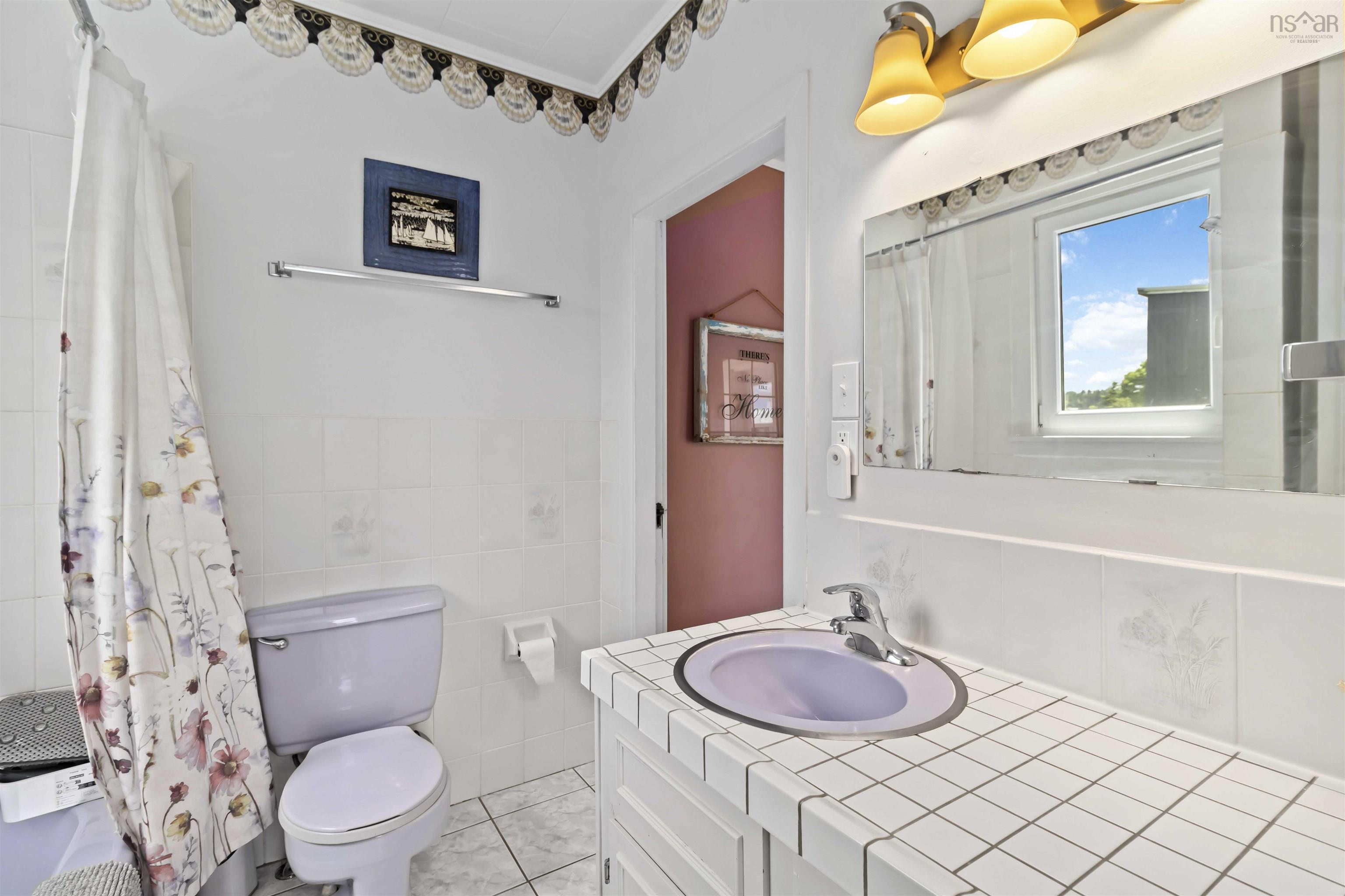 $699,900.00: 4027 331 Highway, Dublin Shore