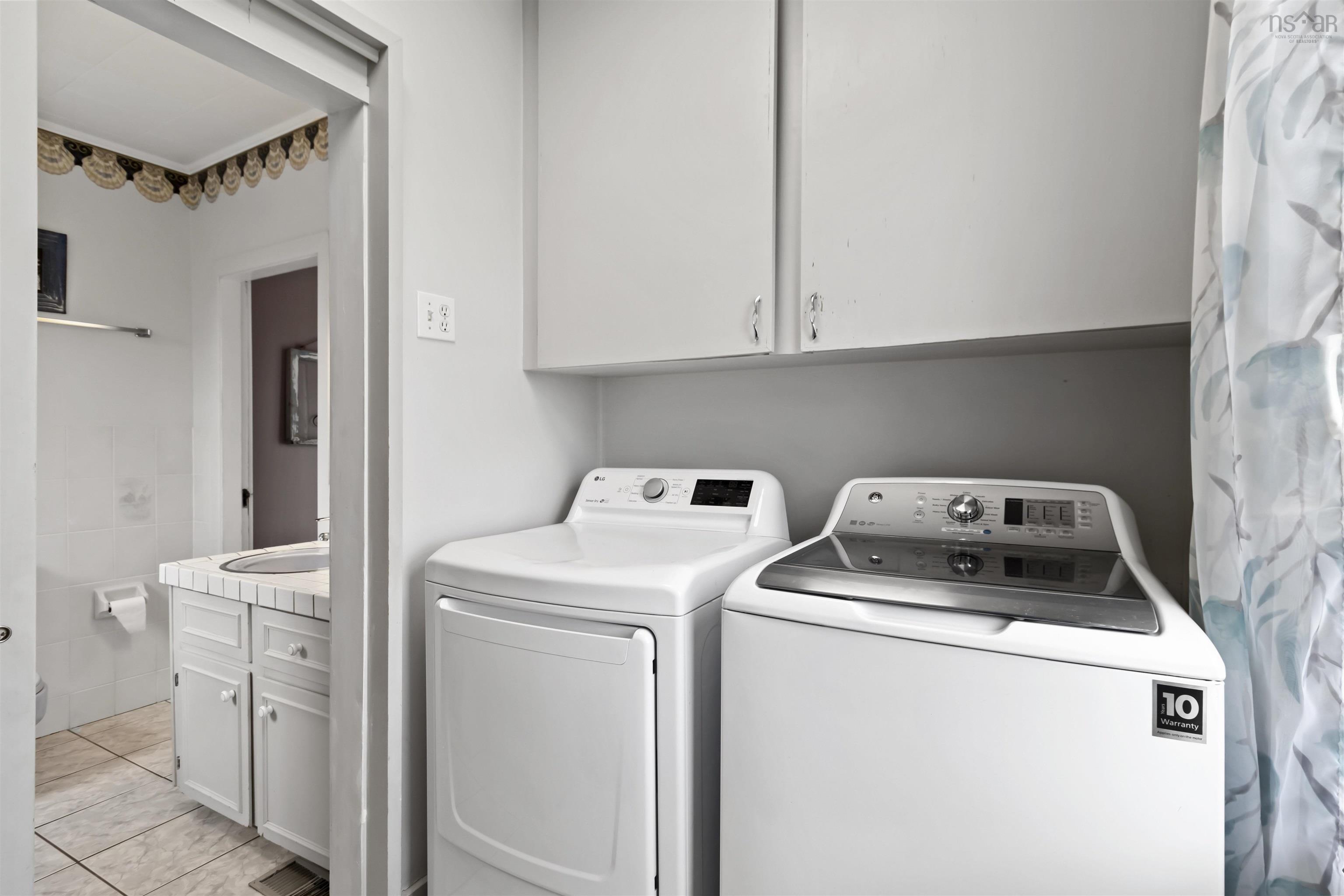 $699,900.00: 4027 331 Highway, Dublin Shore