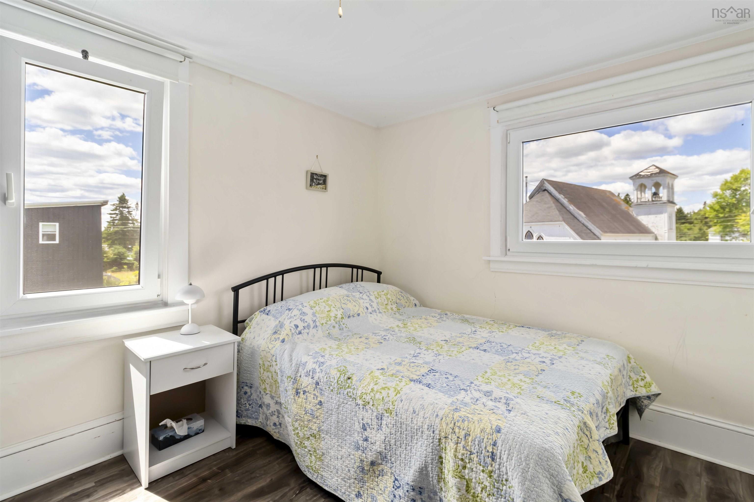 $699,900.00: 4027 331 Highway, Dublin Shore