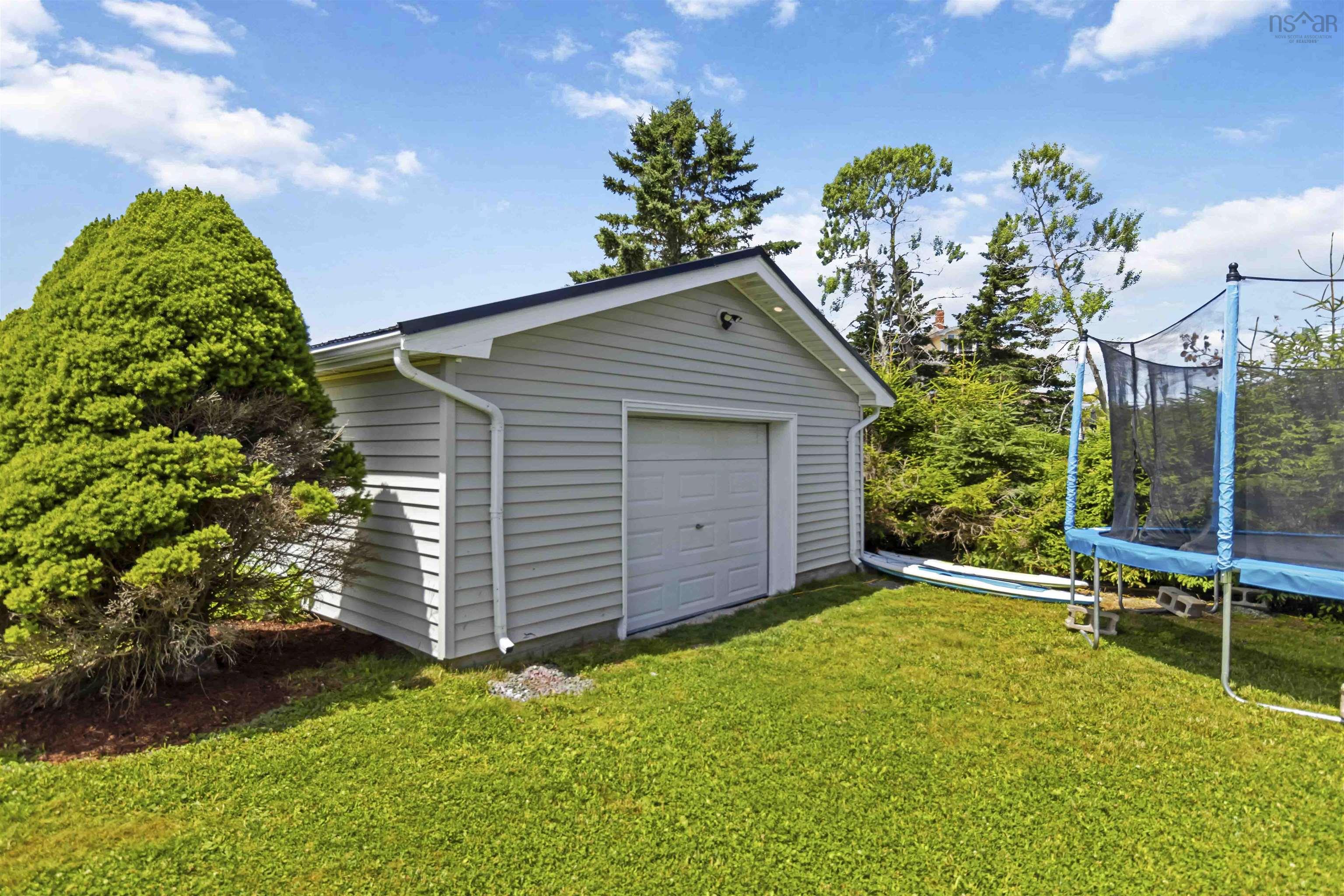 $699,900.00: 4027 331 Highway, Dublin Shore