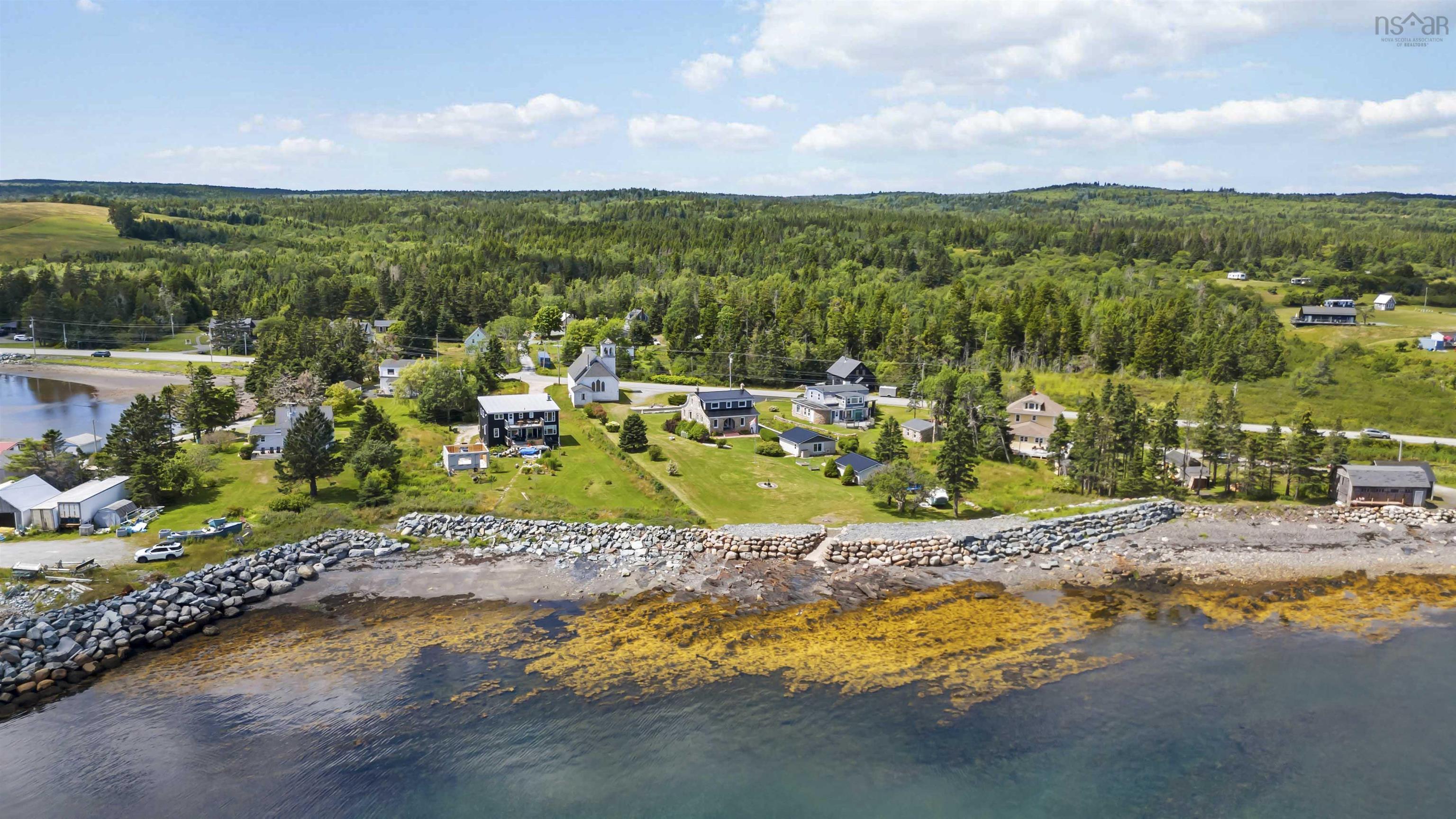 $699,900.00: 4027 331 Highway, Dublin Shore