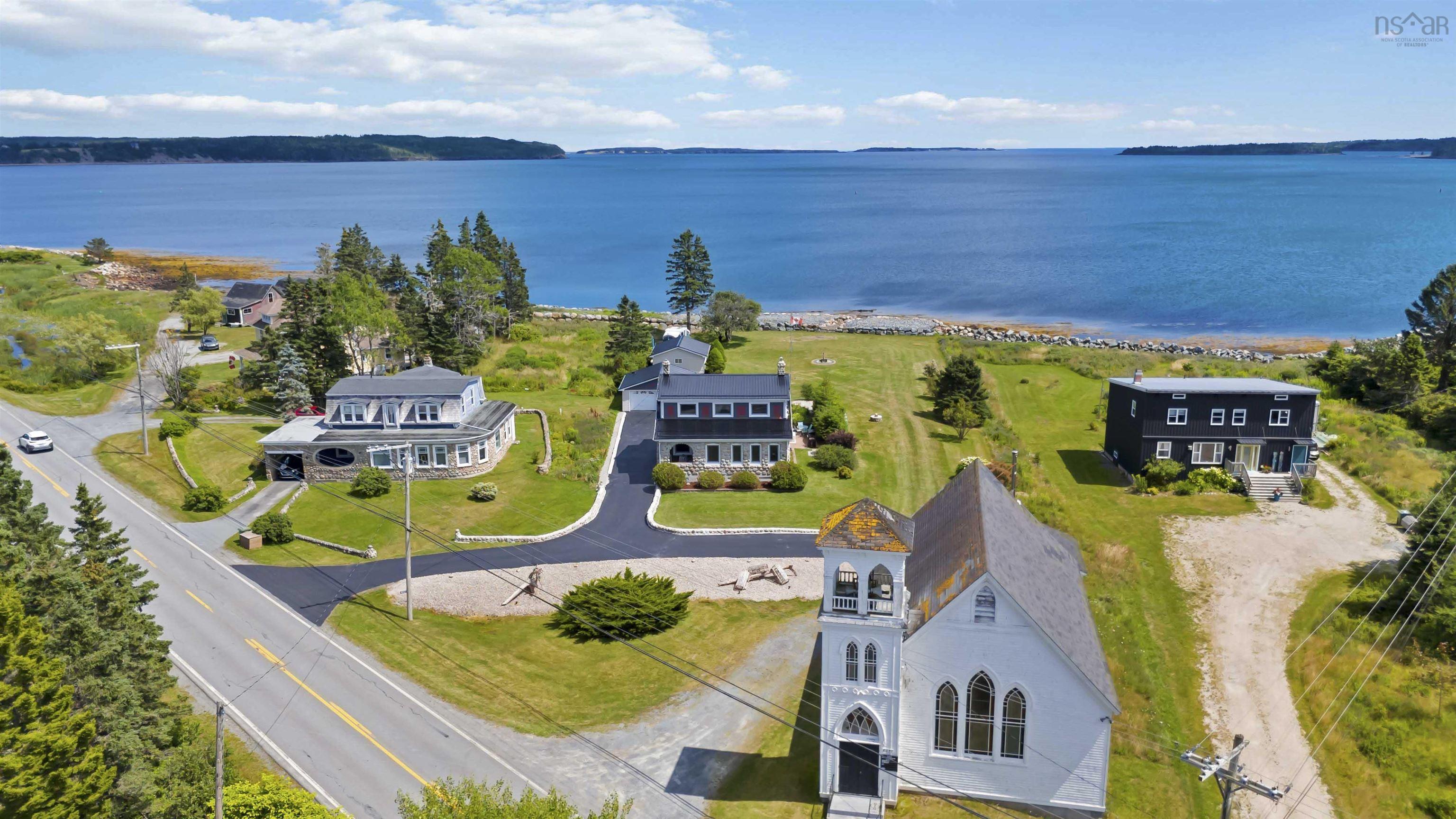 $699,900.00: 4027 331 Highway, Dublin Shore