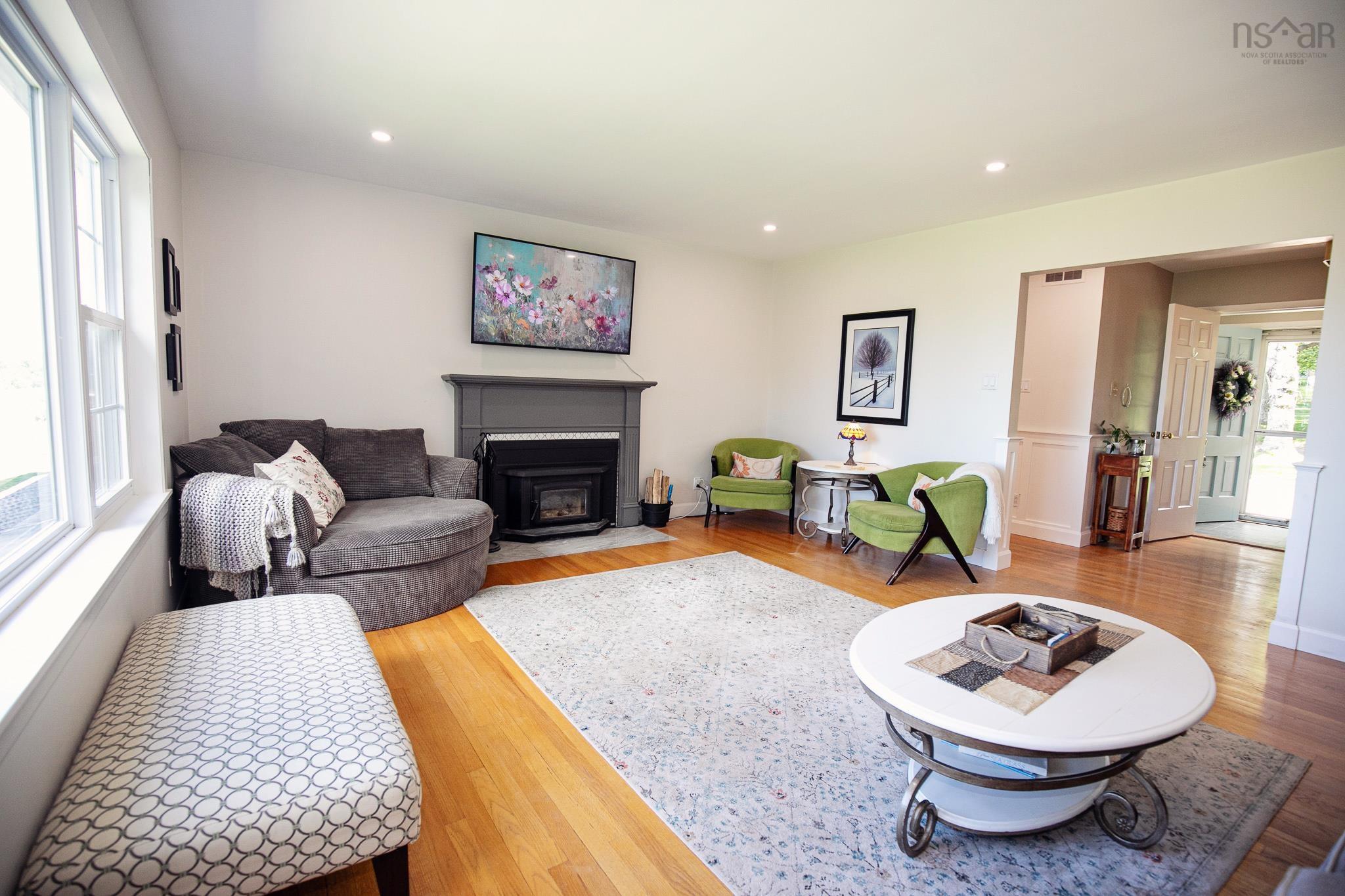 $539,900.00: 212 Victoria Street E, Amherst