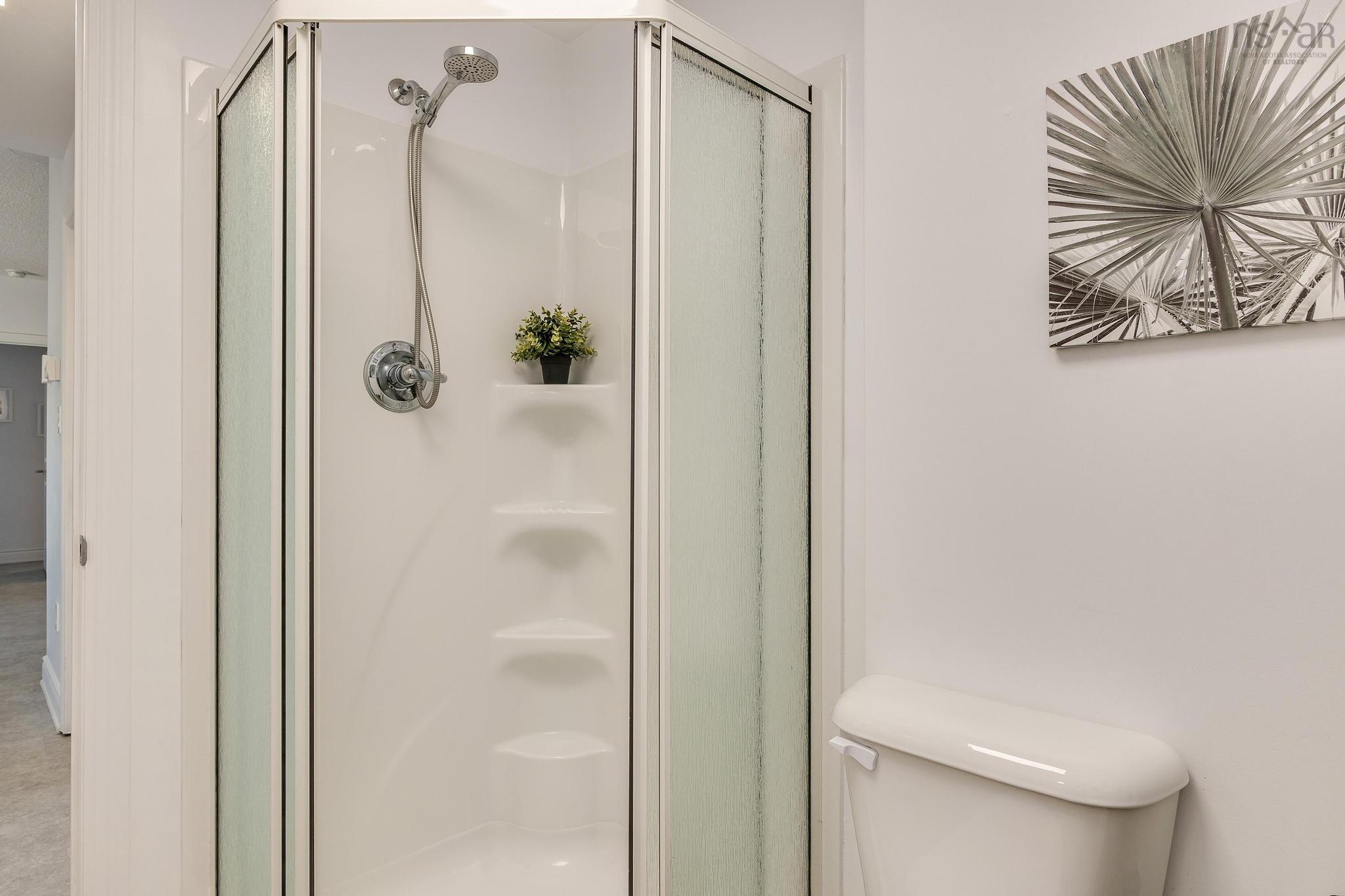 $385,000.00: 209 647 Bedford Highway, Bedford