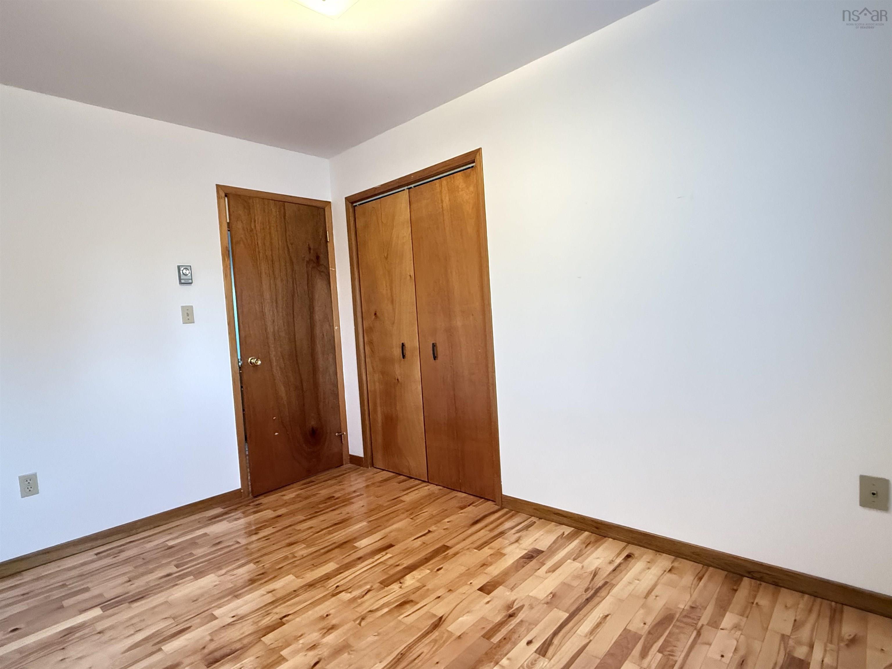 $300,000.00: 95 Haliburton rd, Pictou